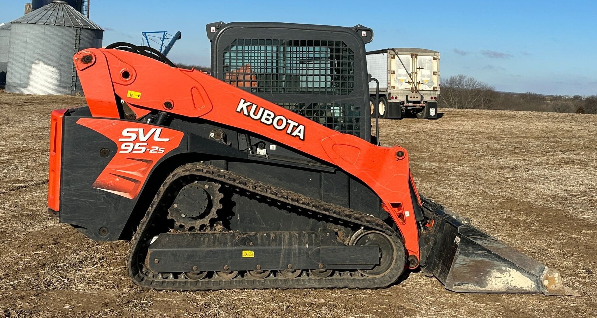 gallery 2019 Kubota SVL95-2S tracked skid steer loader
