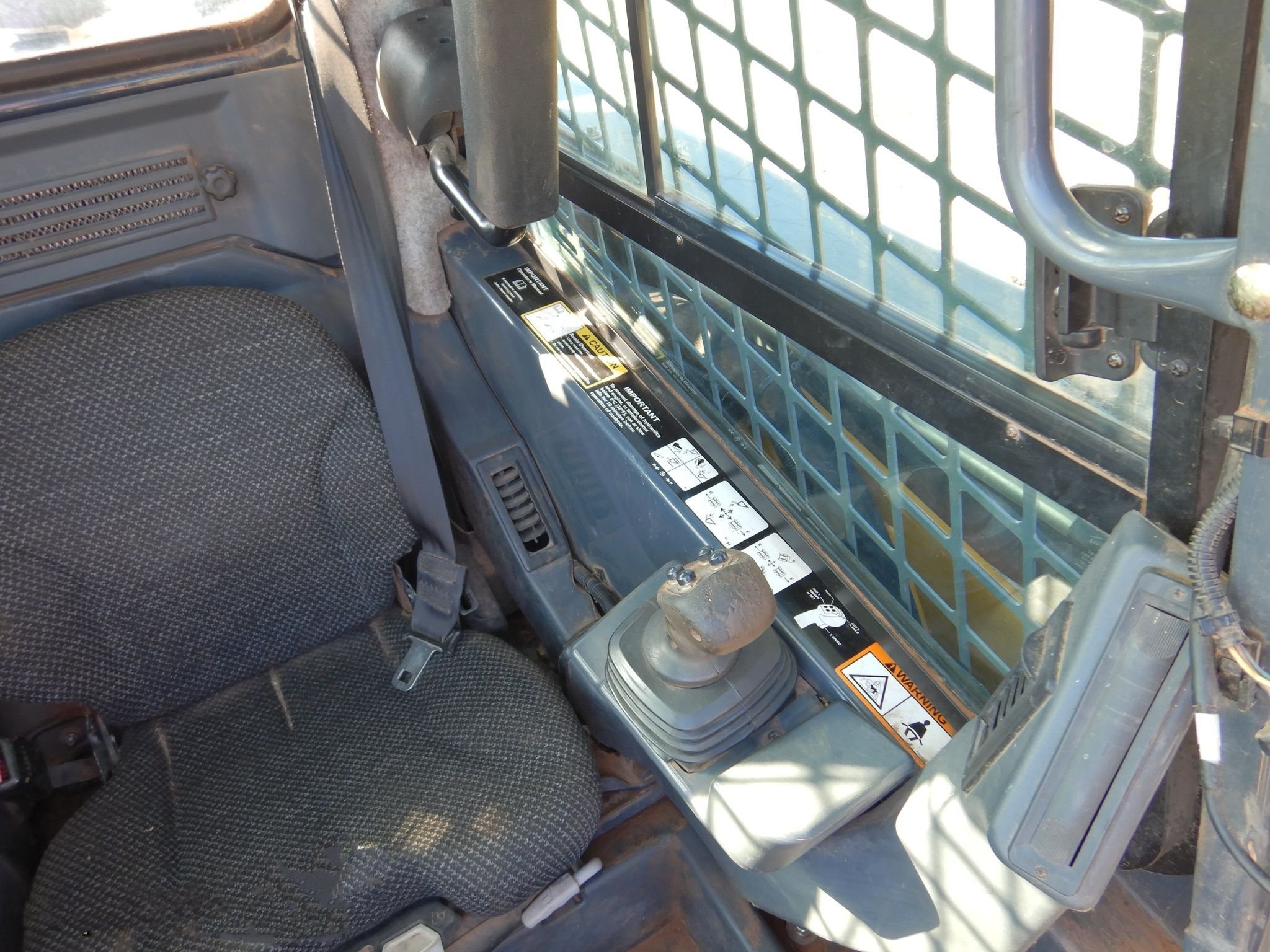 gallery 2013 John Deere 333E tracked skid steer loader