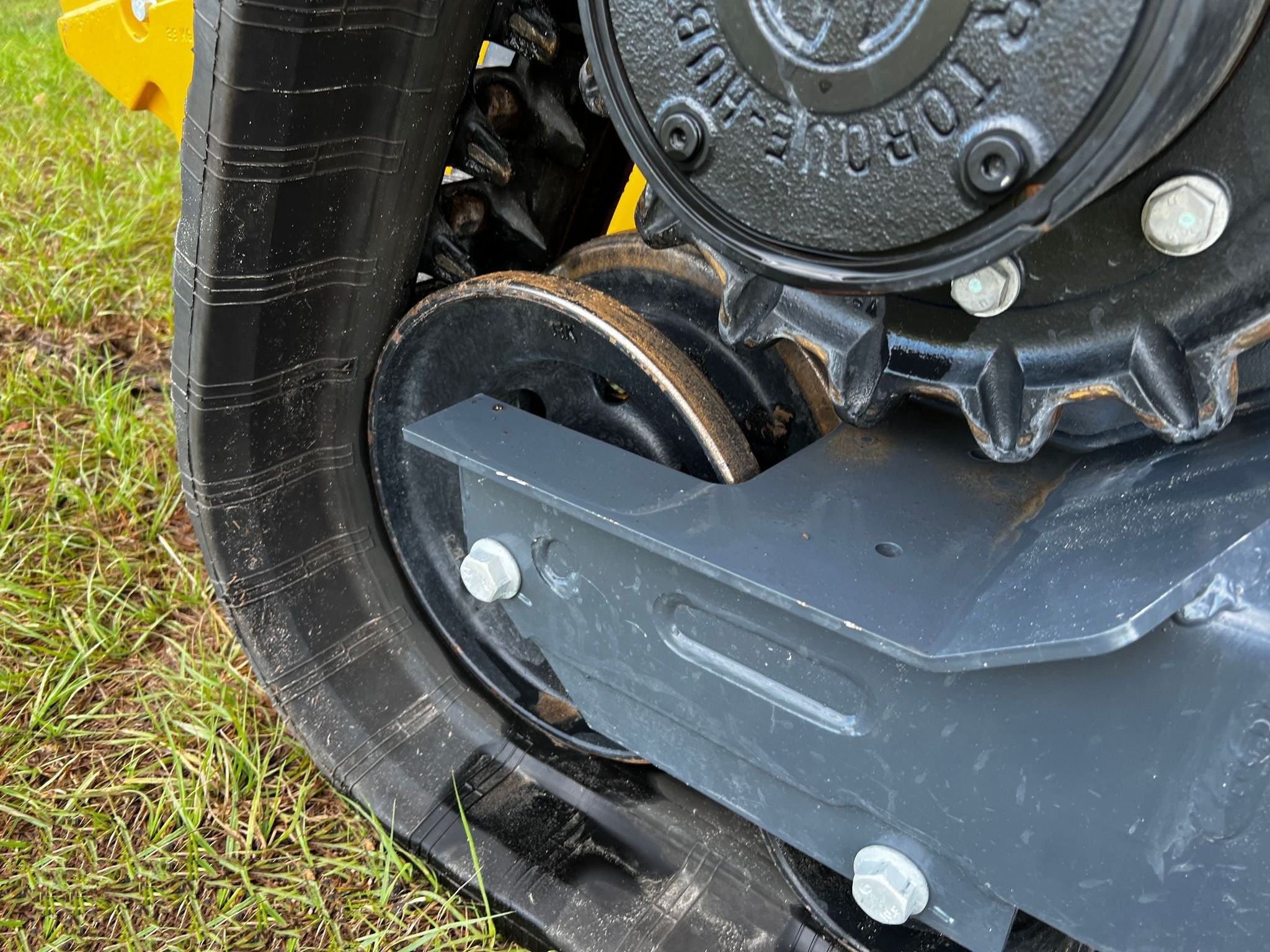 gallery 2022 John Deere 325G tracked skid steer