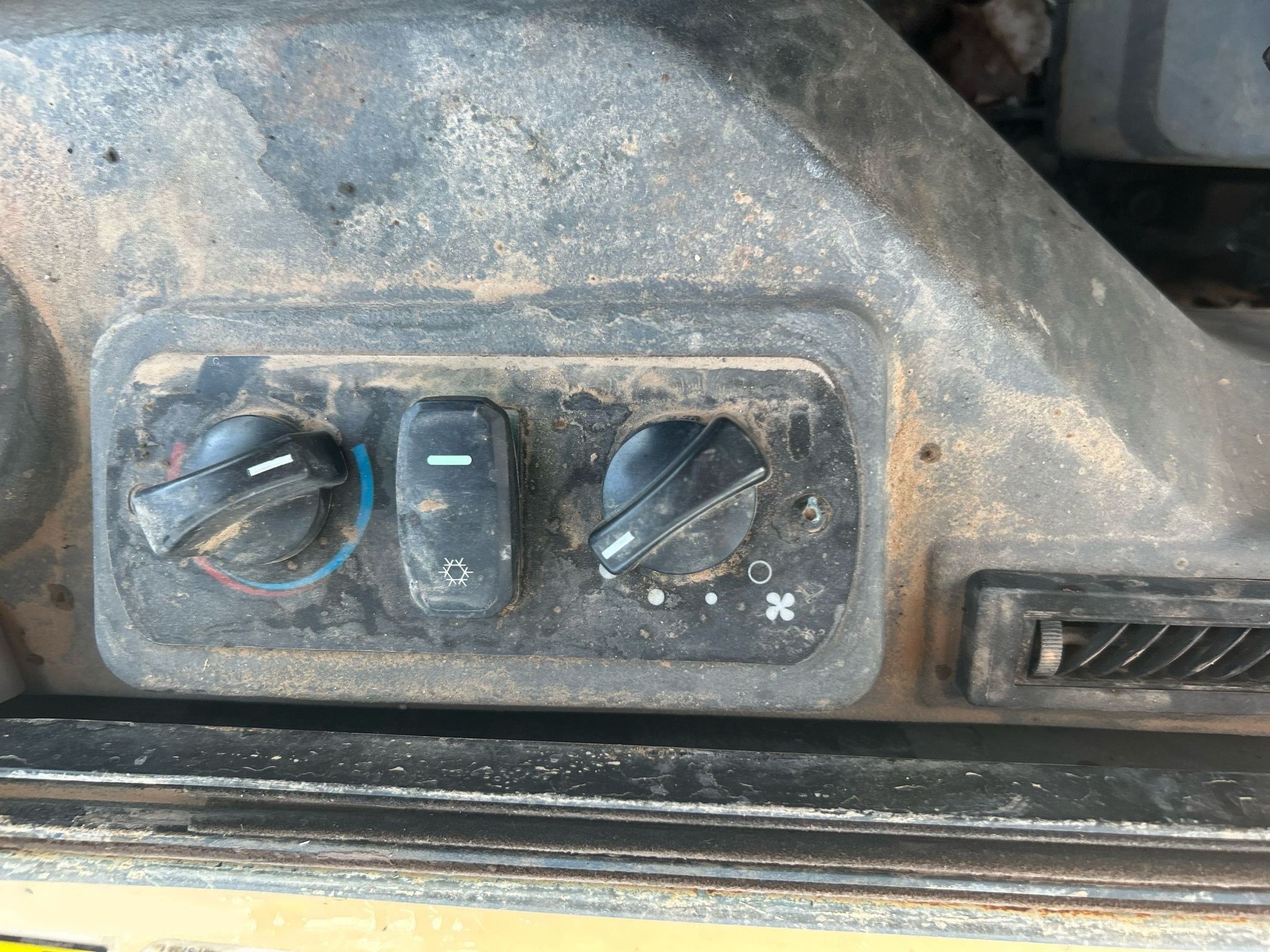 gallery 2020 Caterpillar 305E2 CR mini excavator