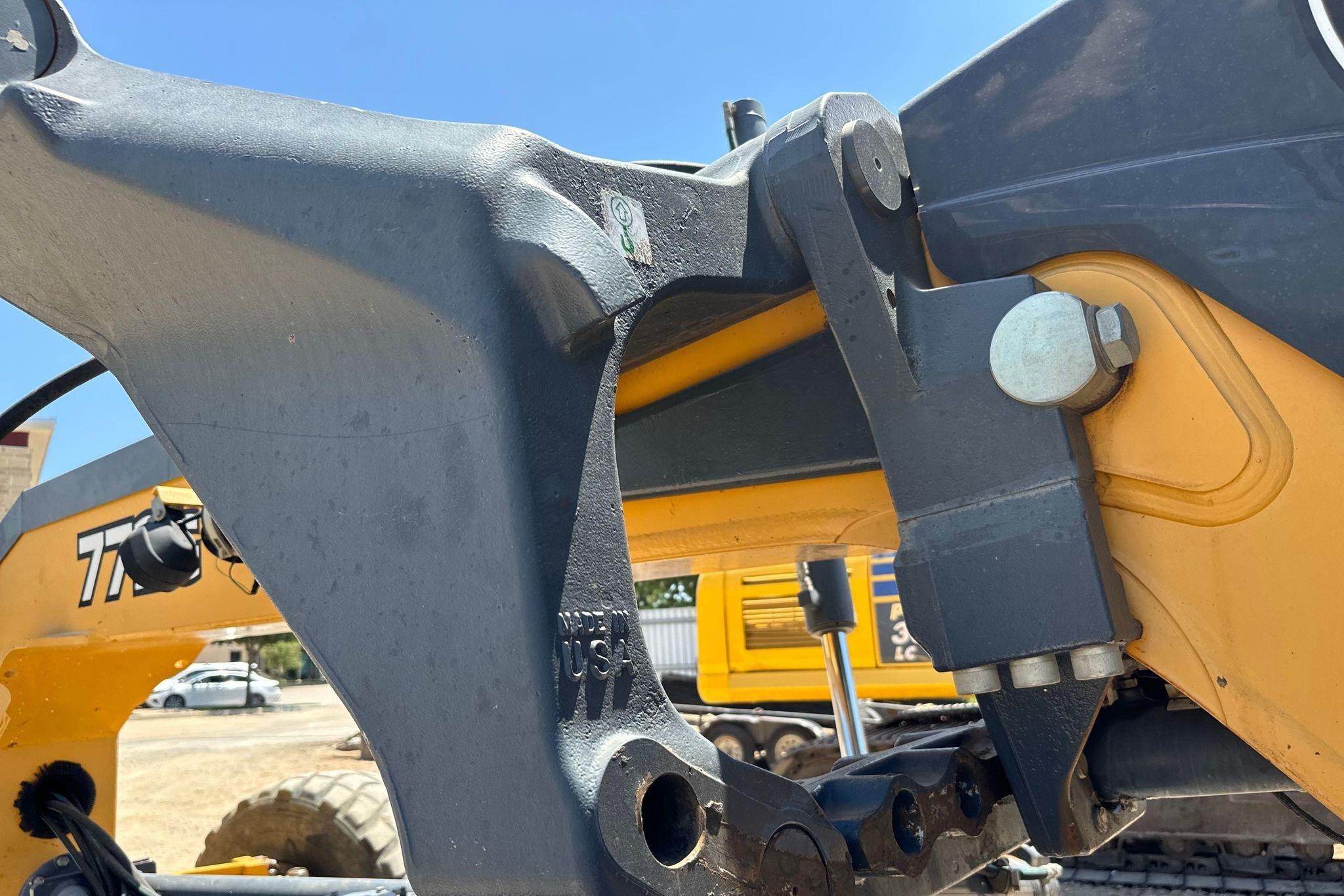gallery 2011 John Deere 772G motor grader