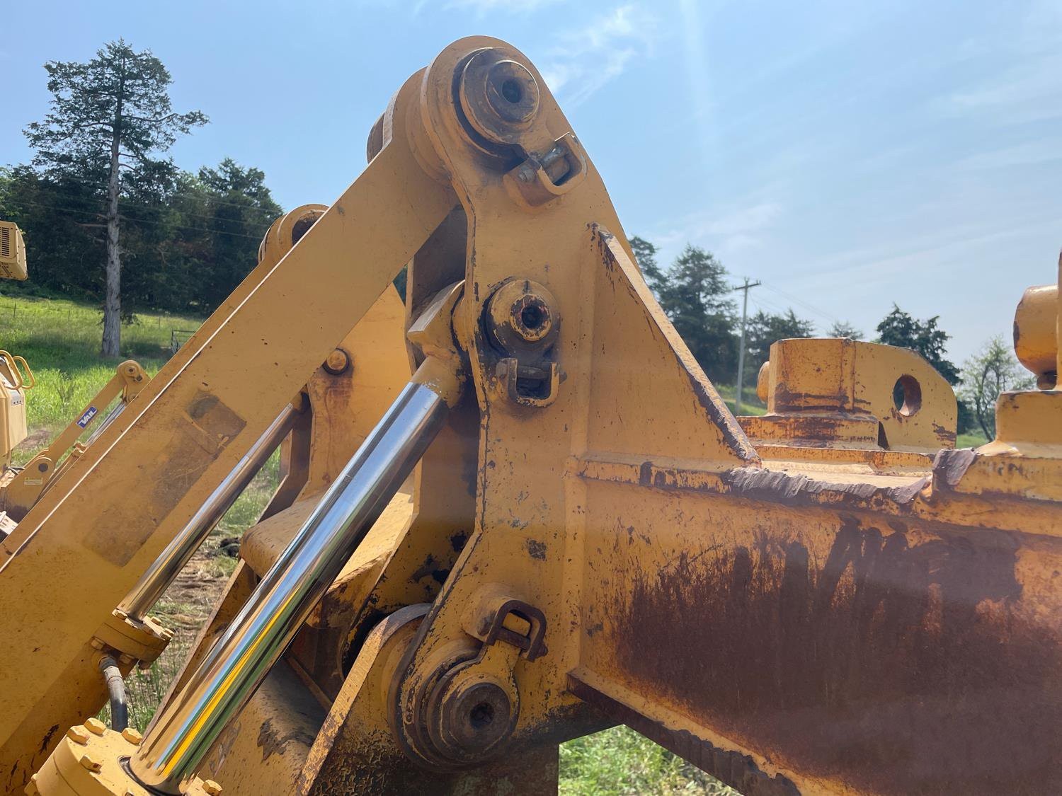 gallery 2007 John Deere 850J LT Dozer WMulti-Shank Ripper