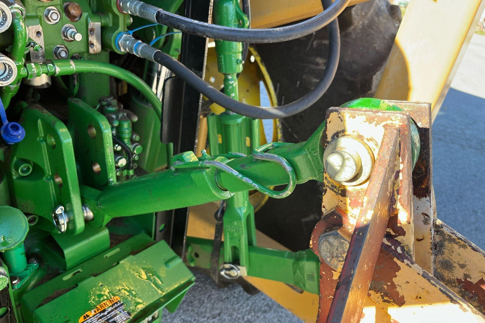 gallery 2015 John Deere 6125M MFWD tractor