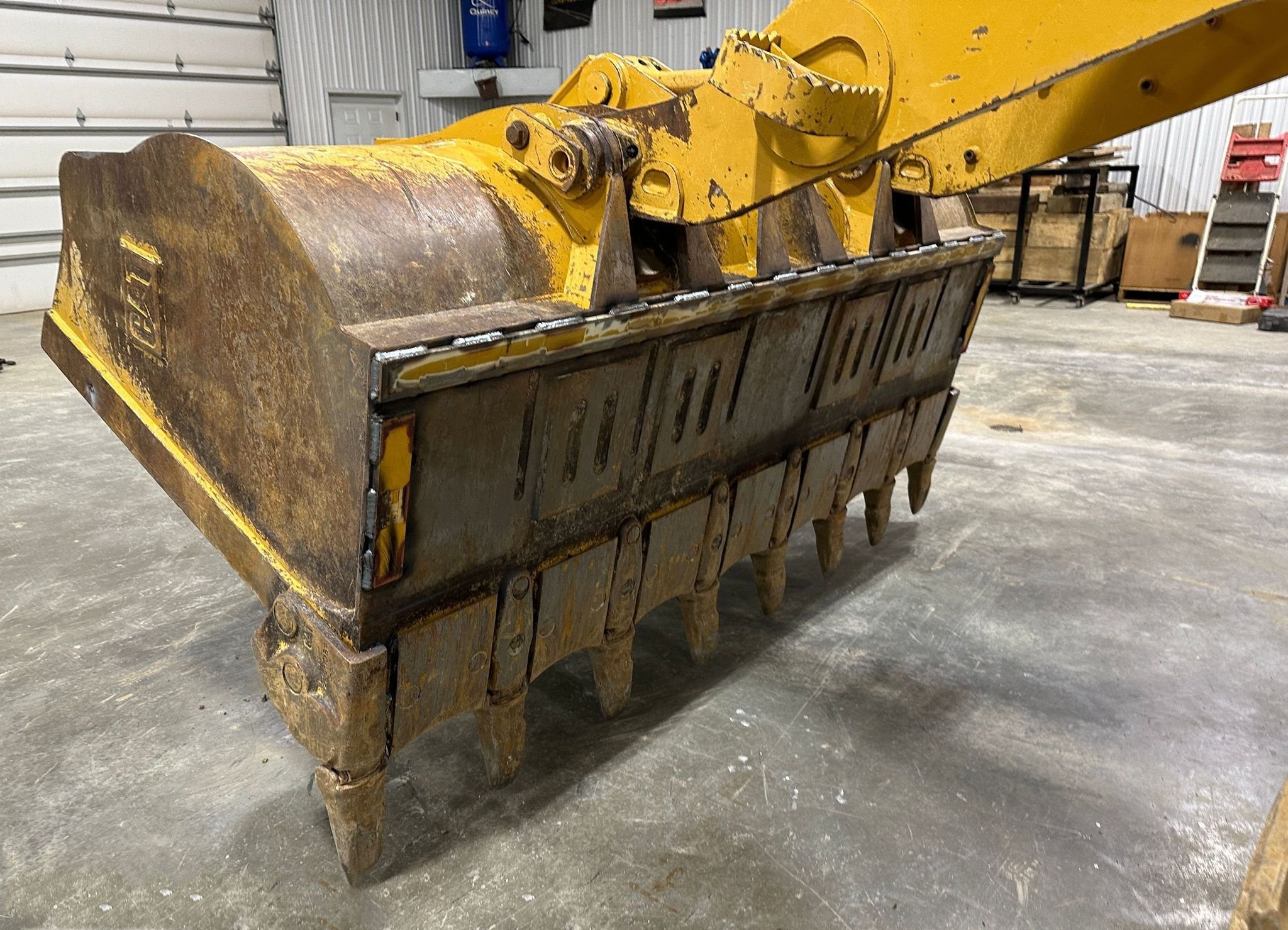 gallery 2016 Caterpillar 953D track loader