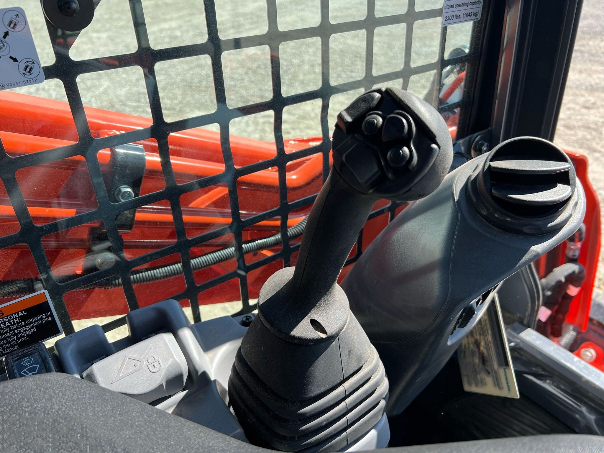 gallery 2022 Kubota SVL75-2 tracked skid steer loader