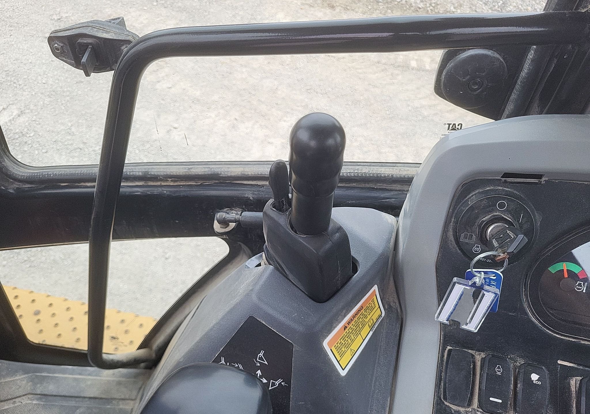 gallery 2018 Caterpillar 420F2 backhoe