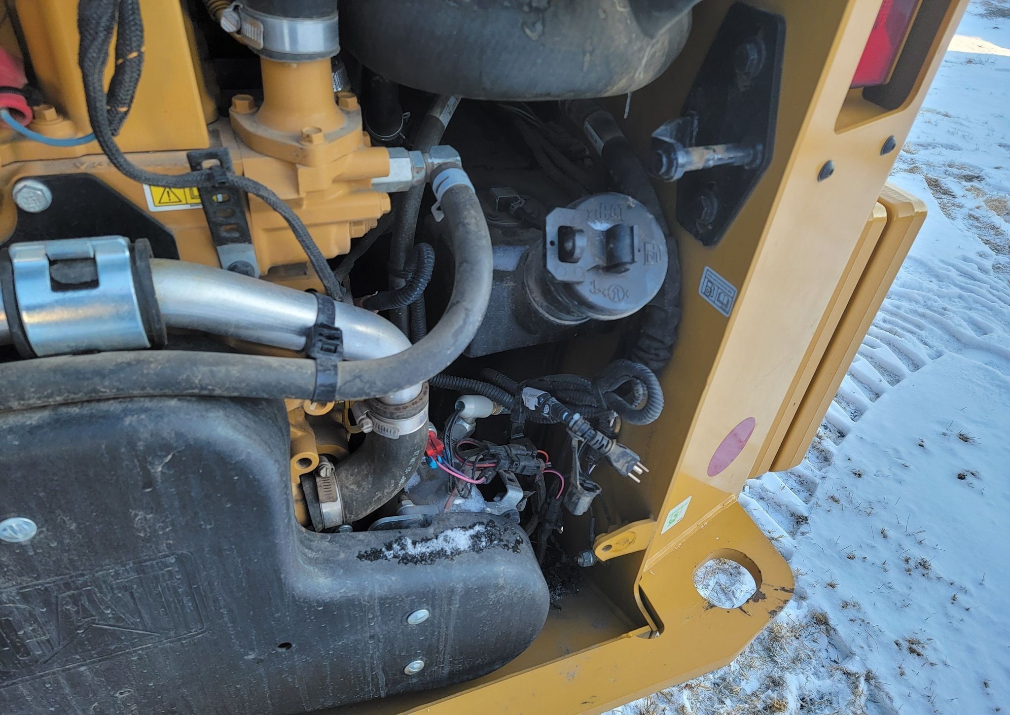 gallery 2021 Caterpillar 242D3 skid steer loader