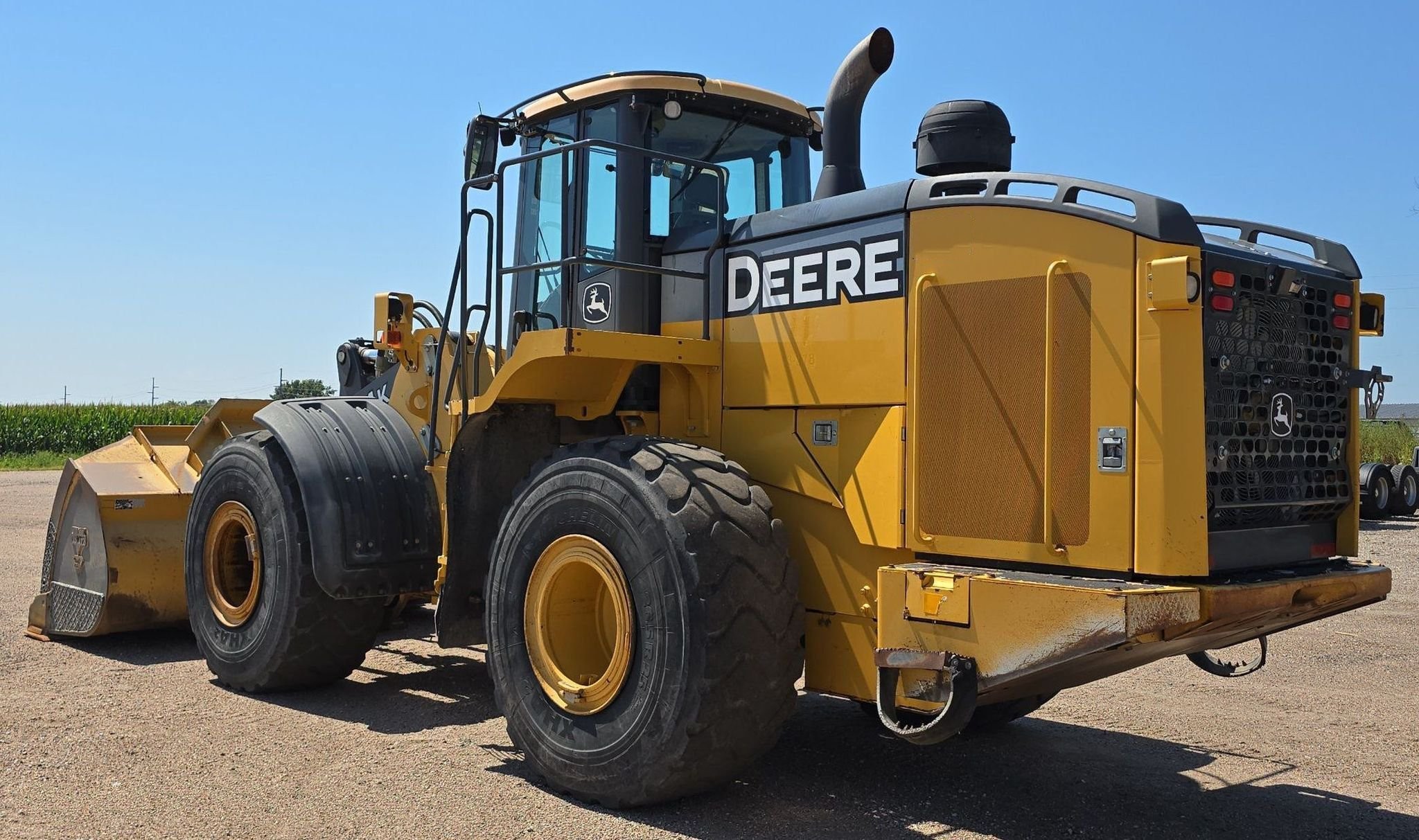 gallery 2014 John Deere 824K Wheel Loader