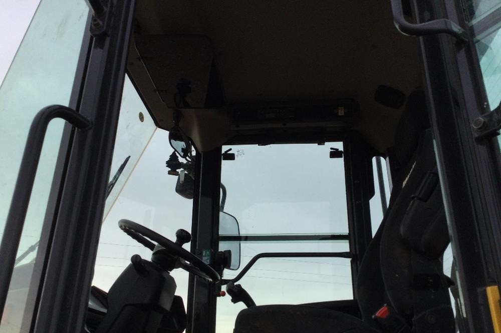 gallery 2018 Komatsu WA270-8 Wheel Loader