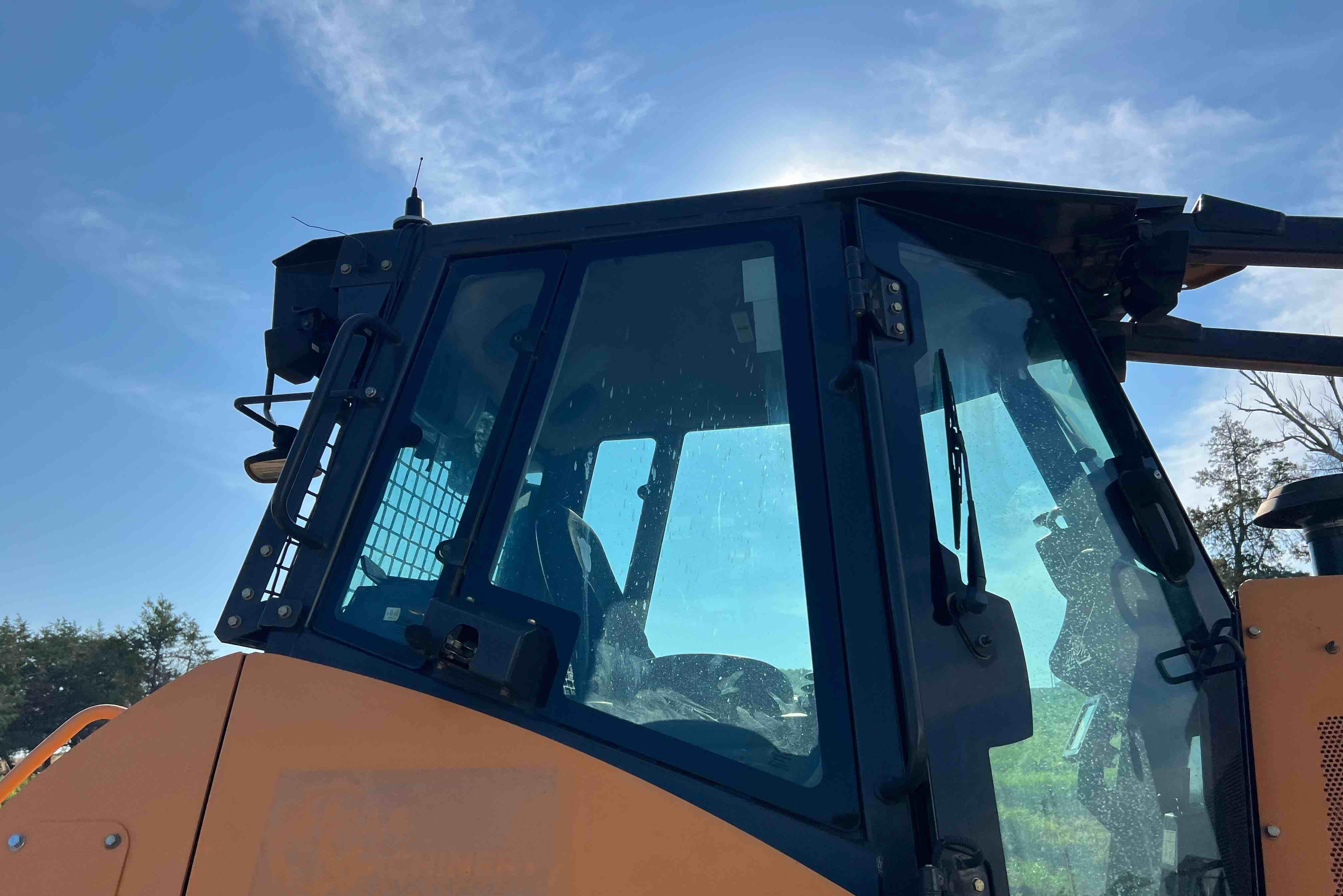 gallery 2017 Case 1150M LGP Crawler Dozer