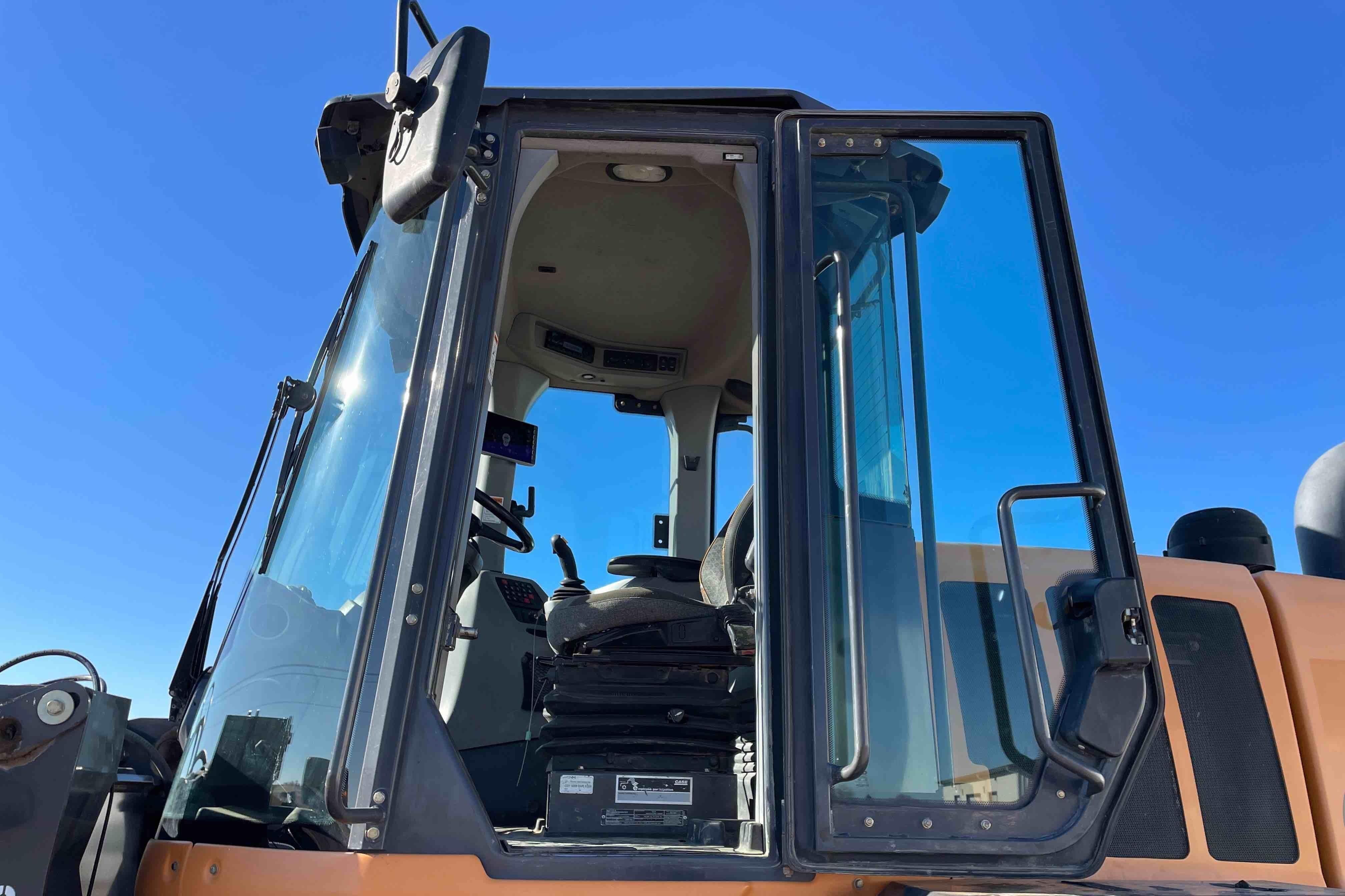 gallery 2017 Case 621G Wheel Loader