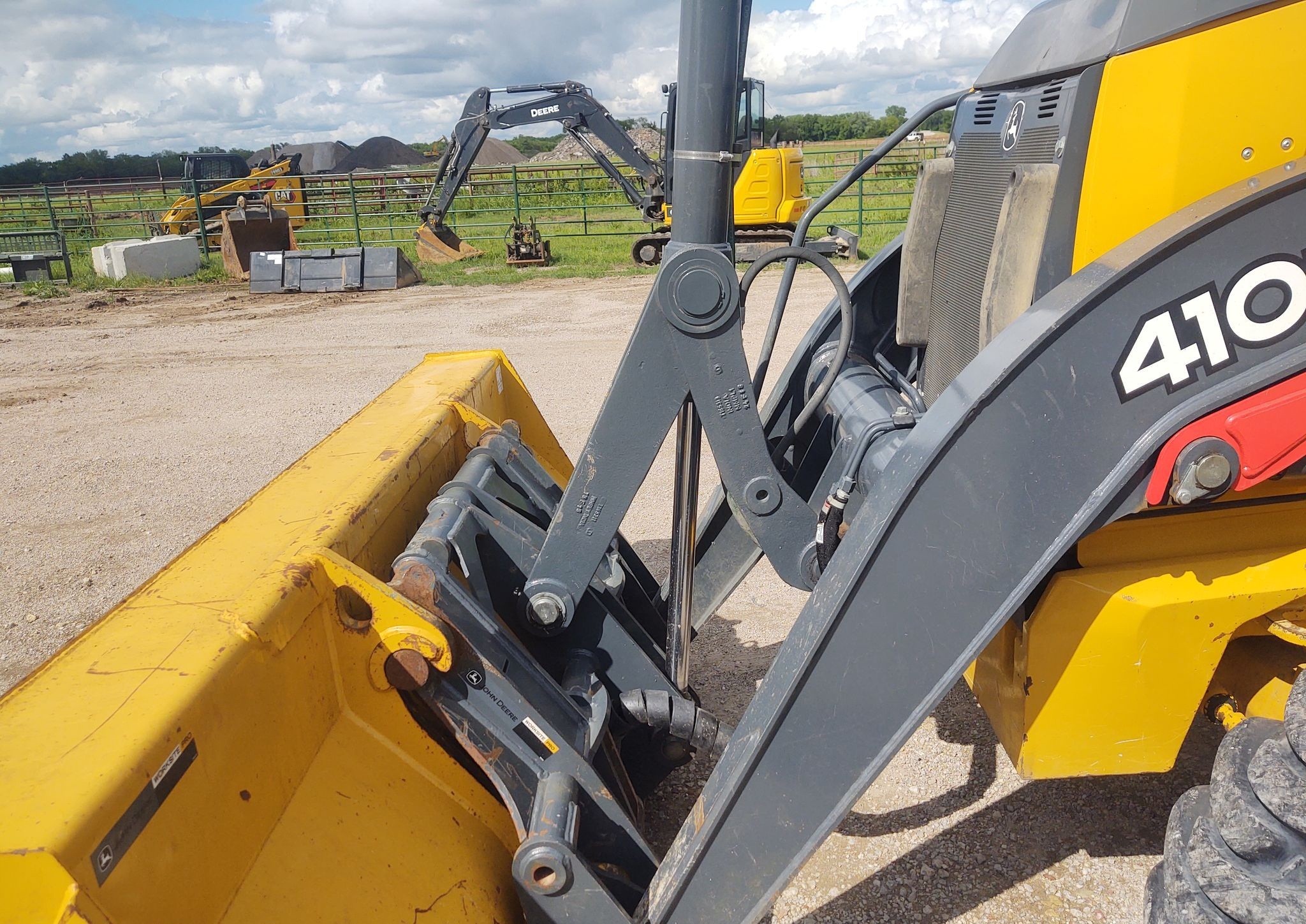 gallery 2018 John Deere 410L backhoe