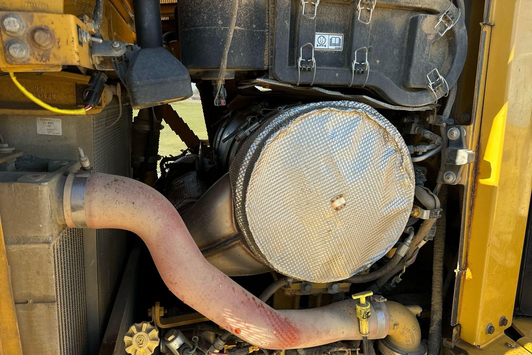 gallery 2011 Caterpillar D6T XL dozer