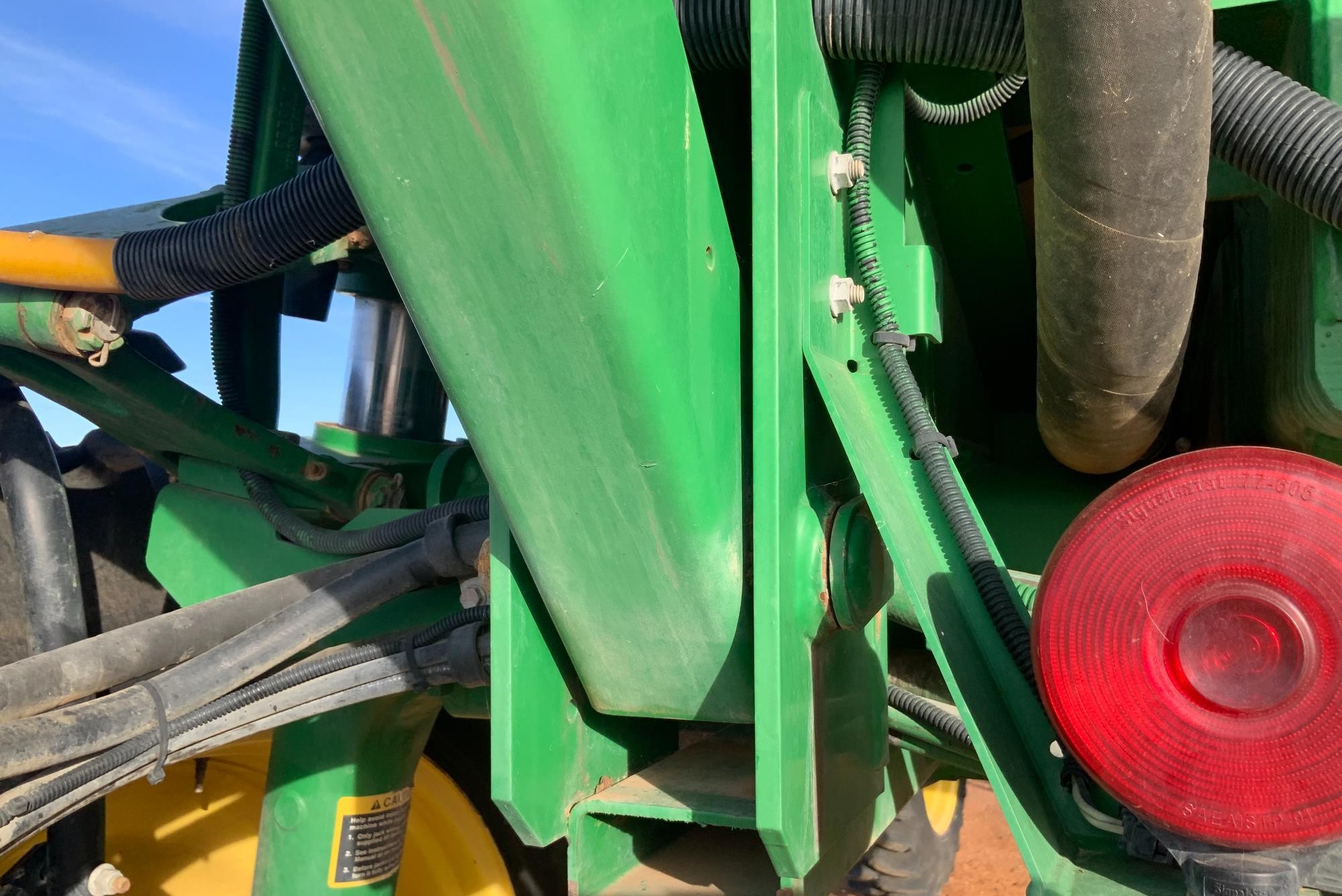 gallery 2011 John Deere 4730 Self-Propelled Sprayer