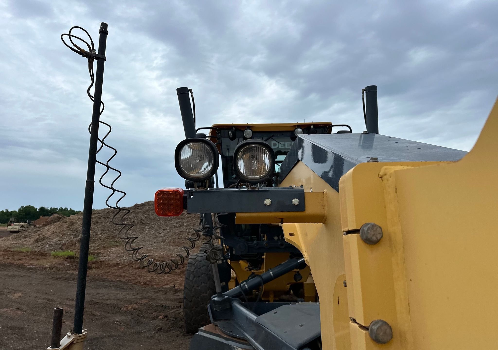 gallery 2013 John Deere 772GP motor grader