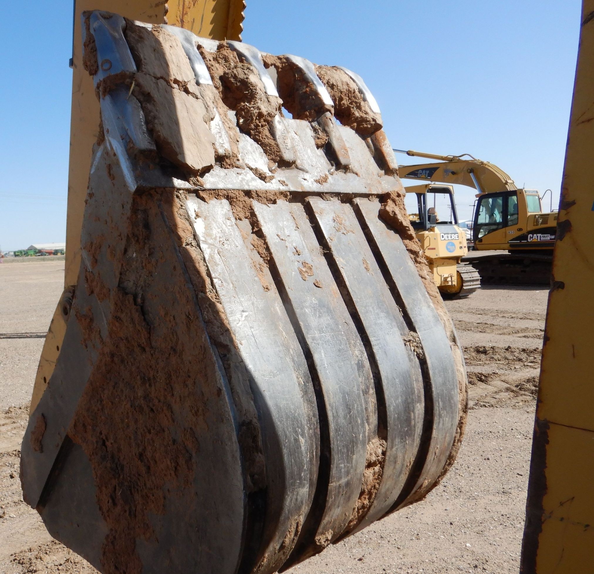 gallery 2013 Caterpillar 420F backhoe