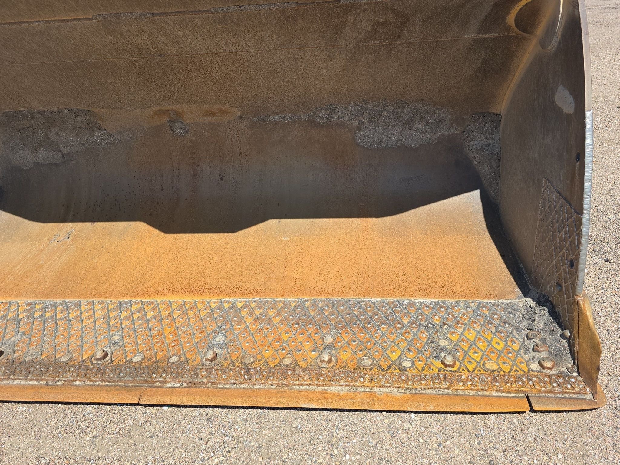 gallery 2014 John Deere 824K Wheel Loader