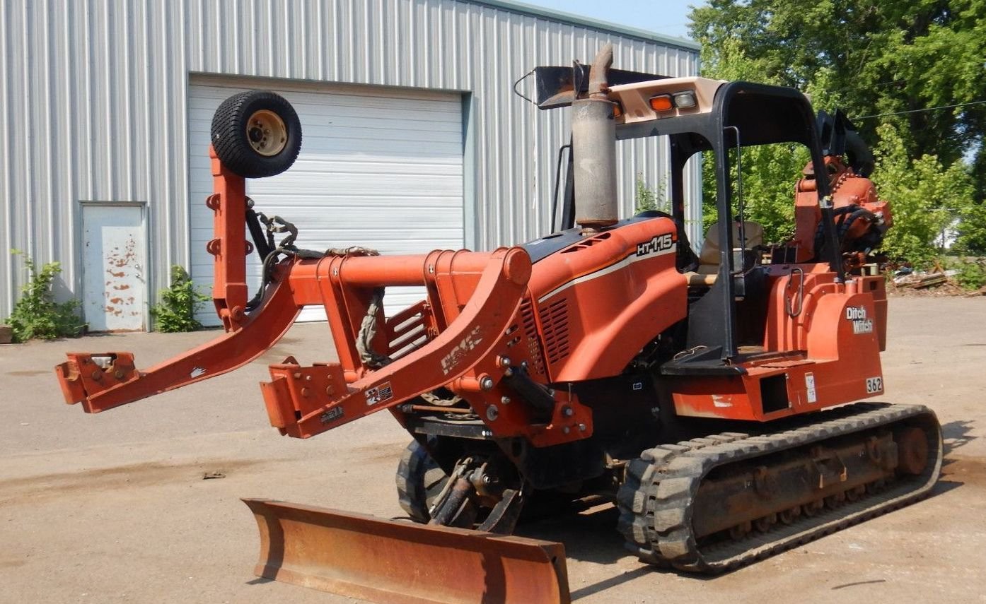 gallery 2004 Ditch Witch HT115 cable plow