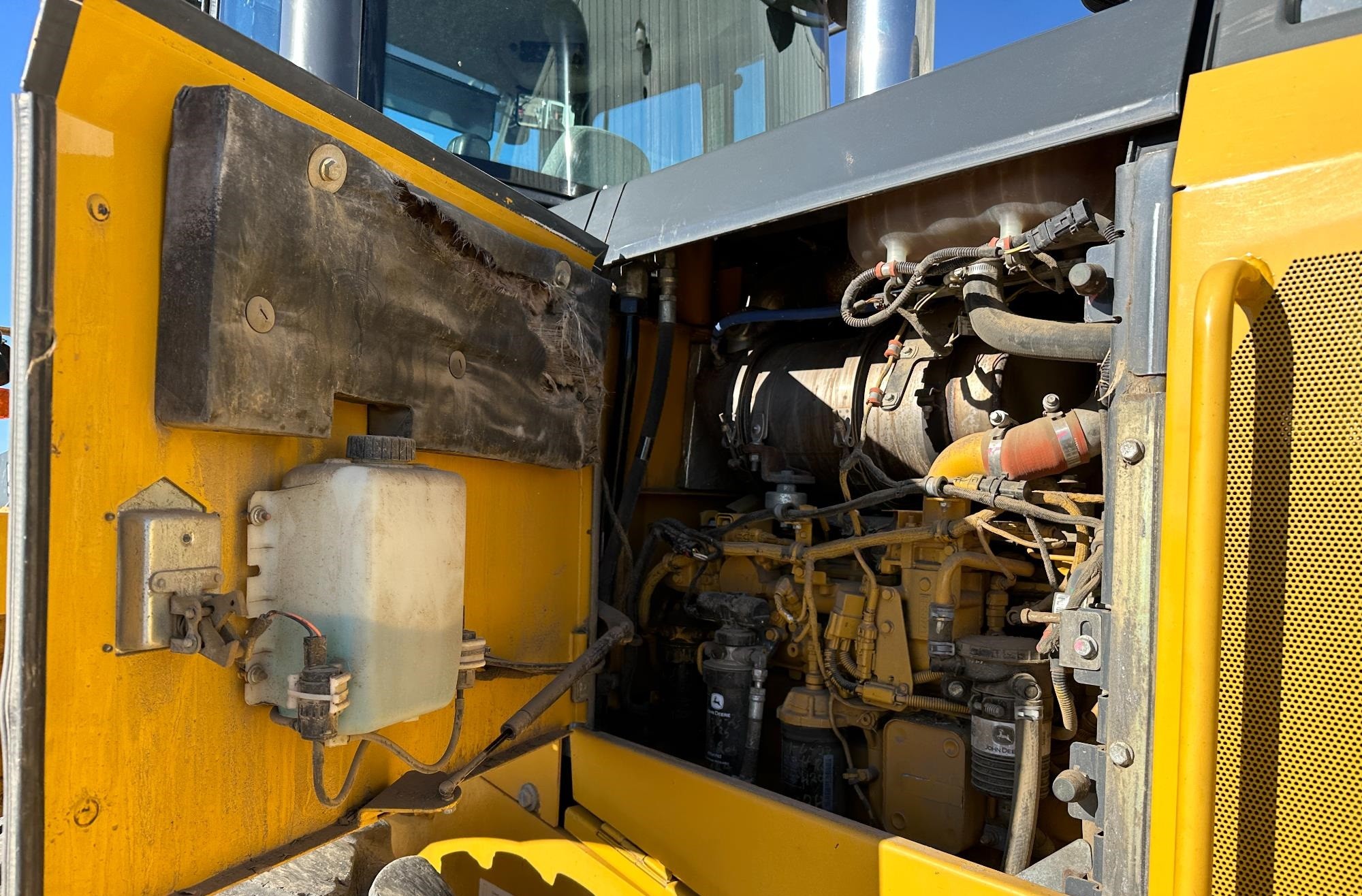 gallery 2015 John Deere 544K Wheel Loader WGrapple
