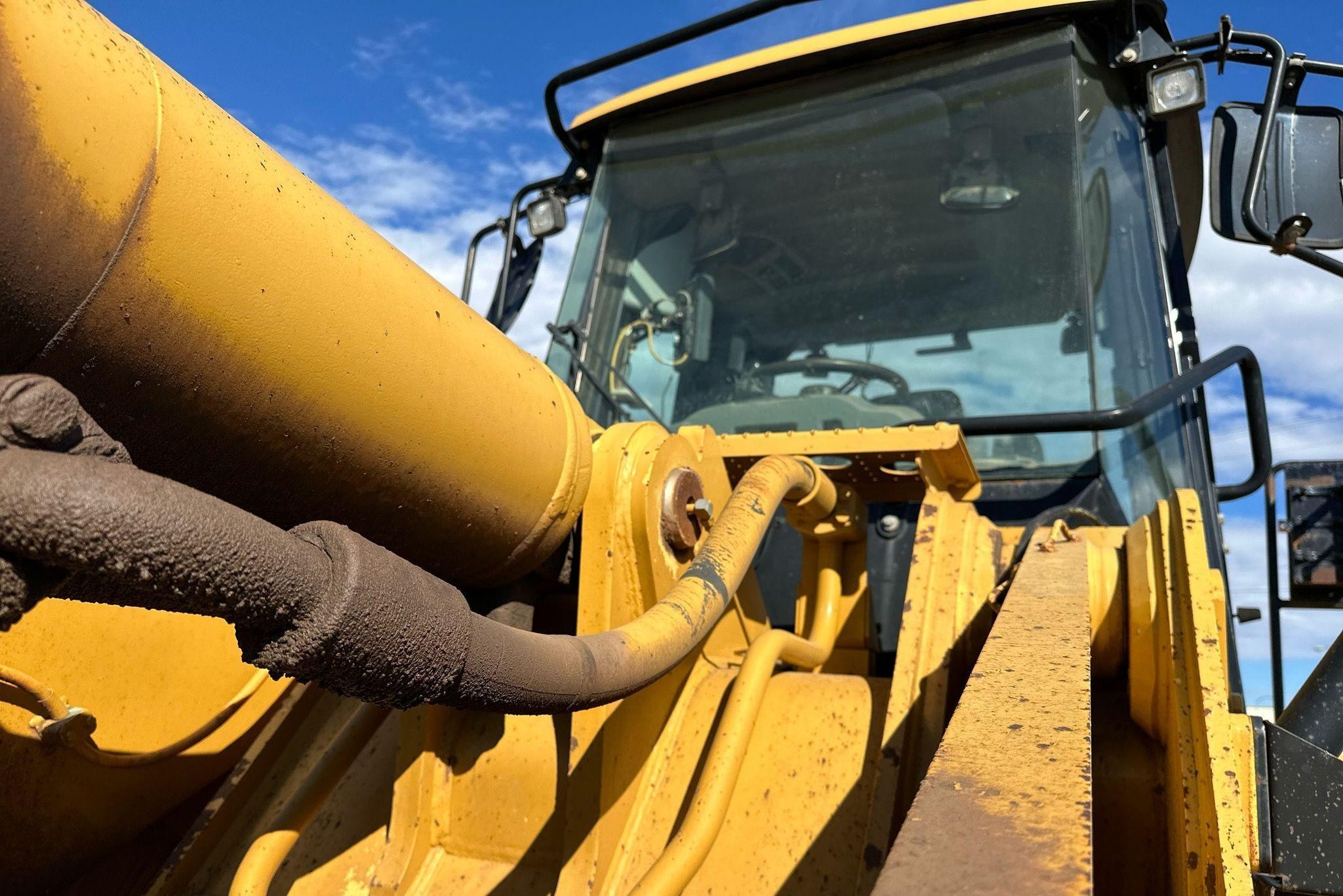 gallery 2010 Caterpillar 972H wheel loader