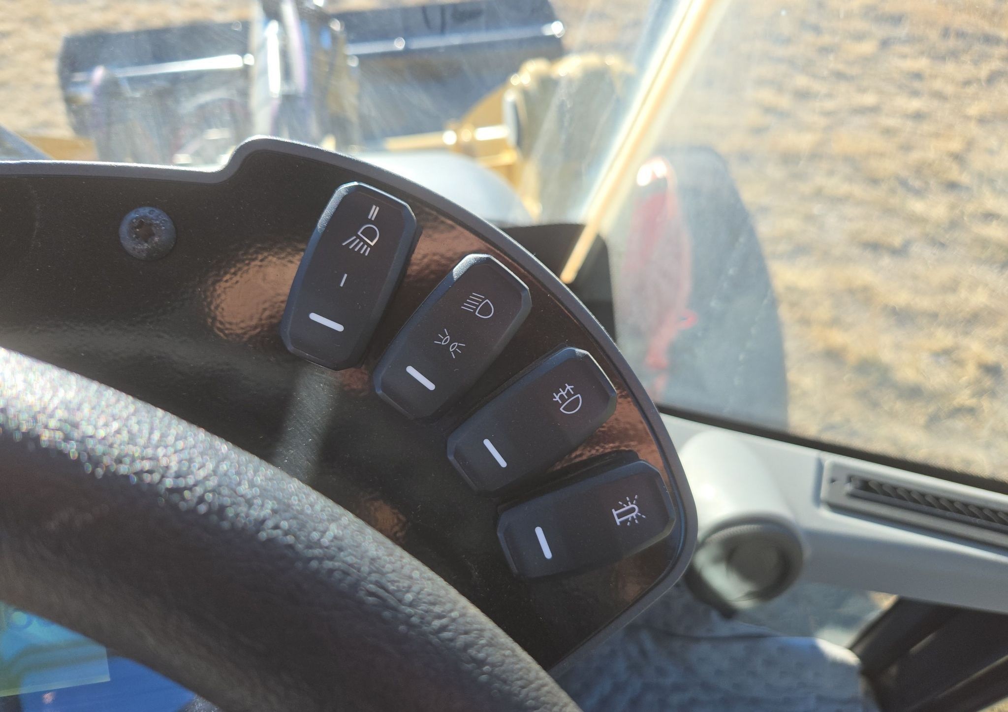 gallery 2022 Caterpillar 908M wheel loader