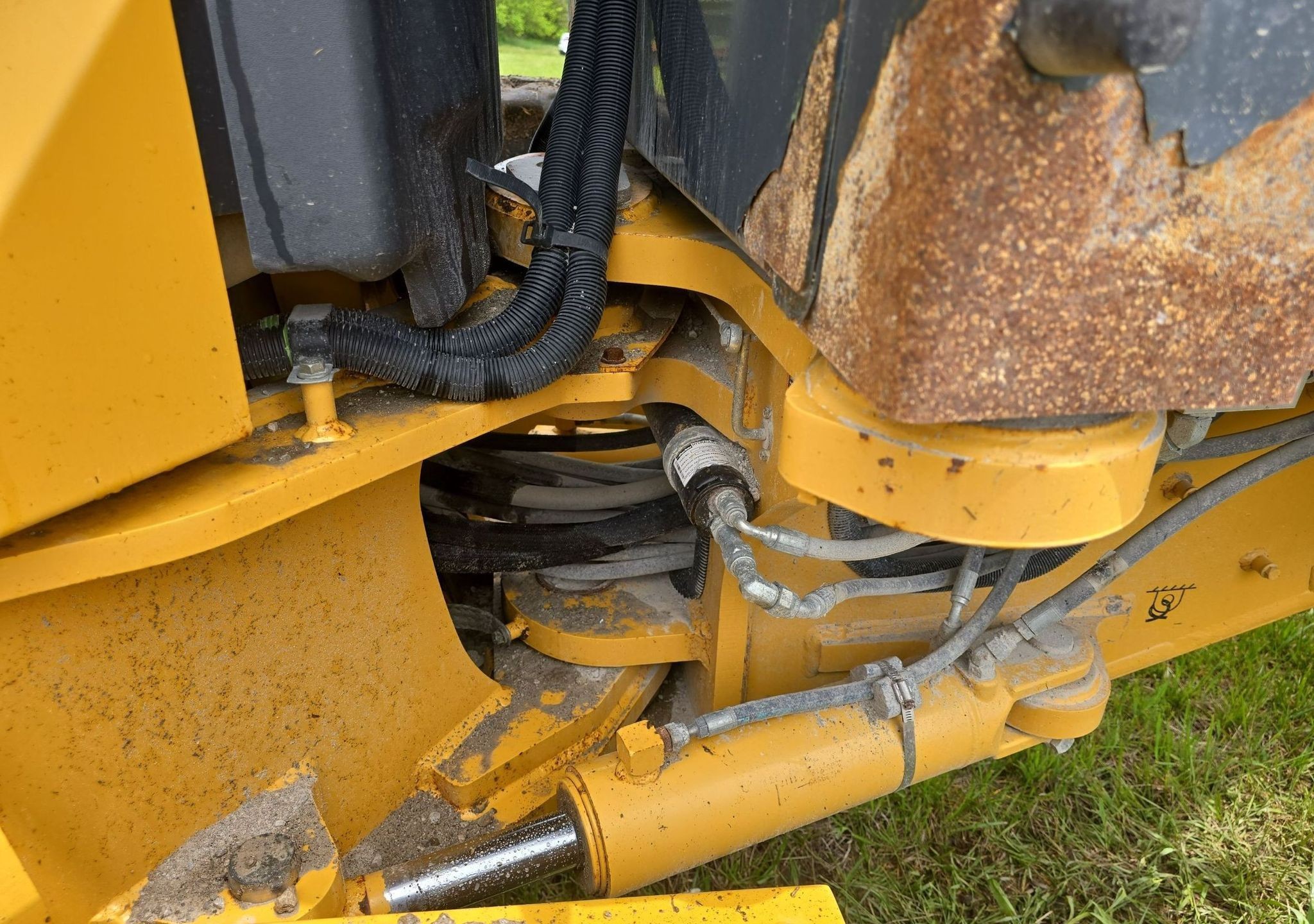 gallery 2013 John Deere 770G motor grader