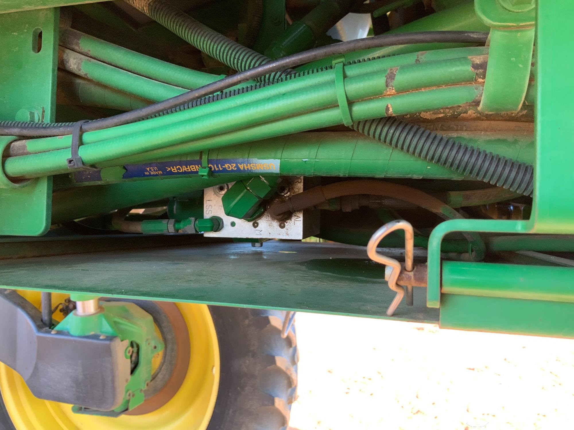 gallery 2011 John Deere 4730 Self-Propelled Sprayer