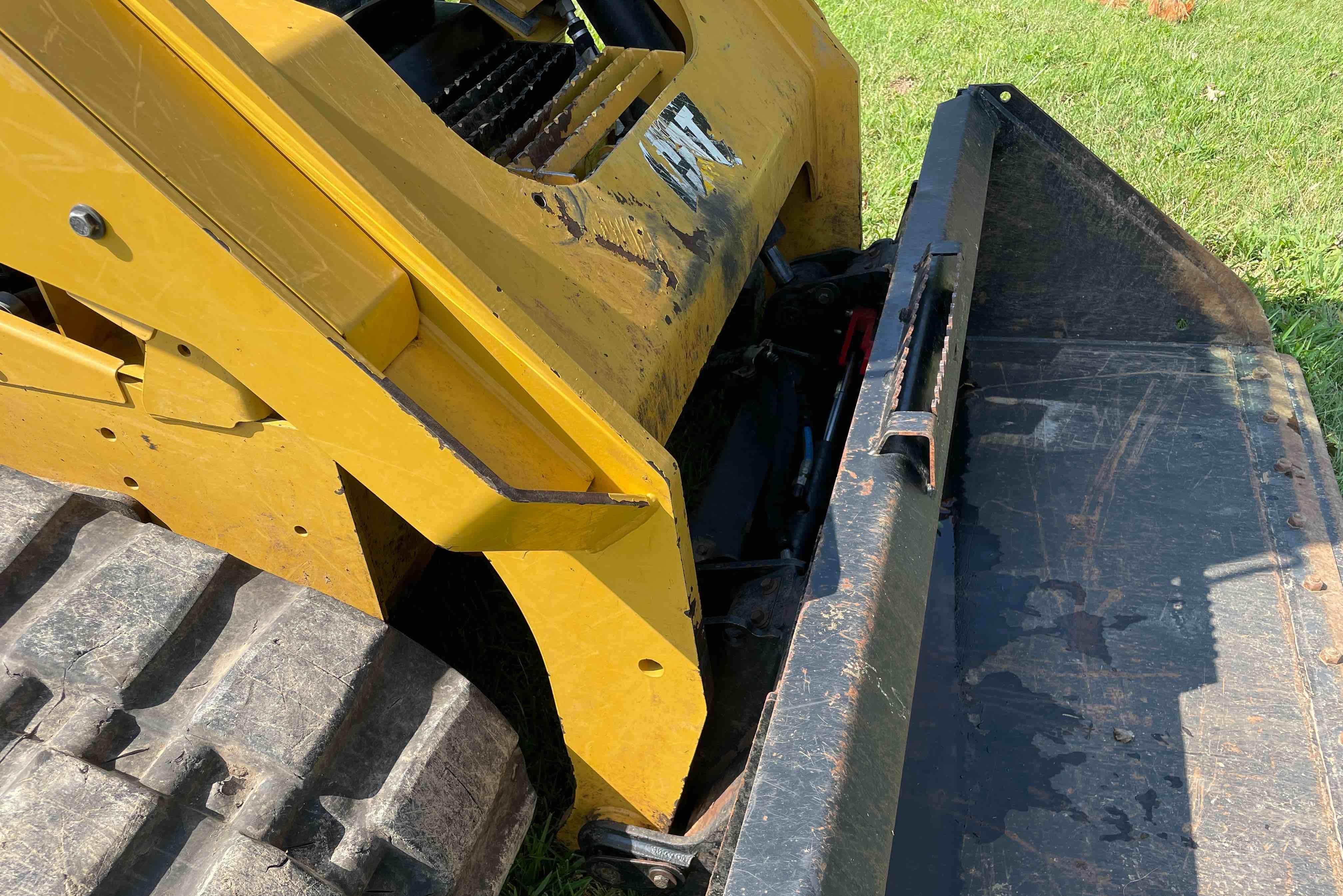 gallery 2019 Caterpillar 299D2 Compact Track Loader