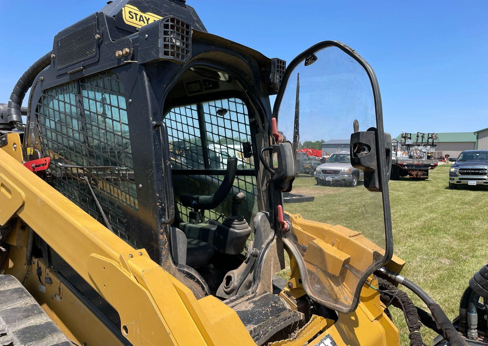 gallery 2017 Caterpillar 299D2XHP Skid Steer