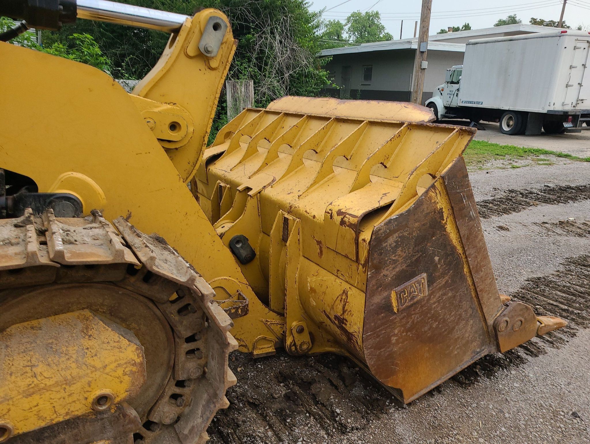 gallery 2008 Caterpillar 963D track loader