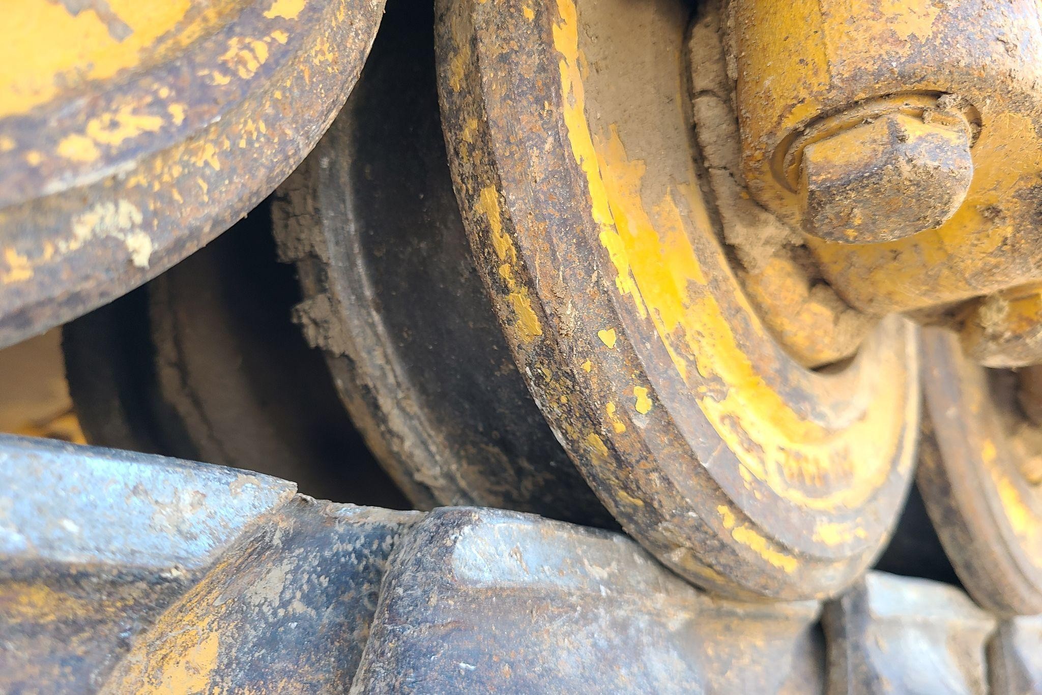 gallery 2018 Caterpillar 963K track loader