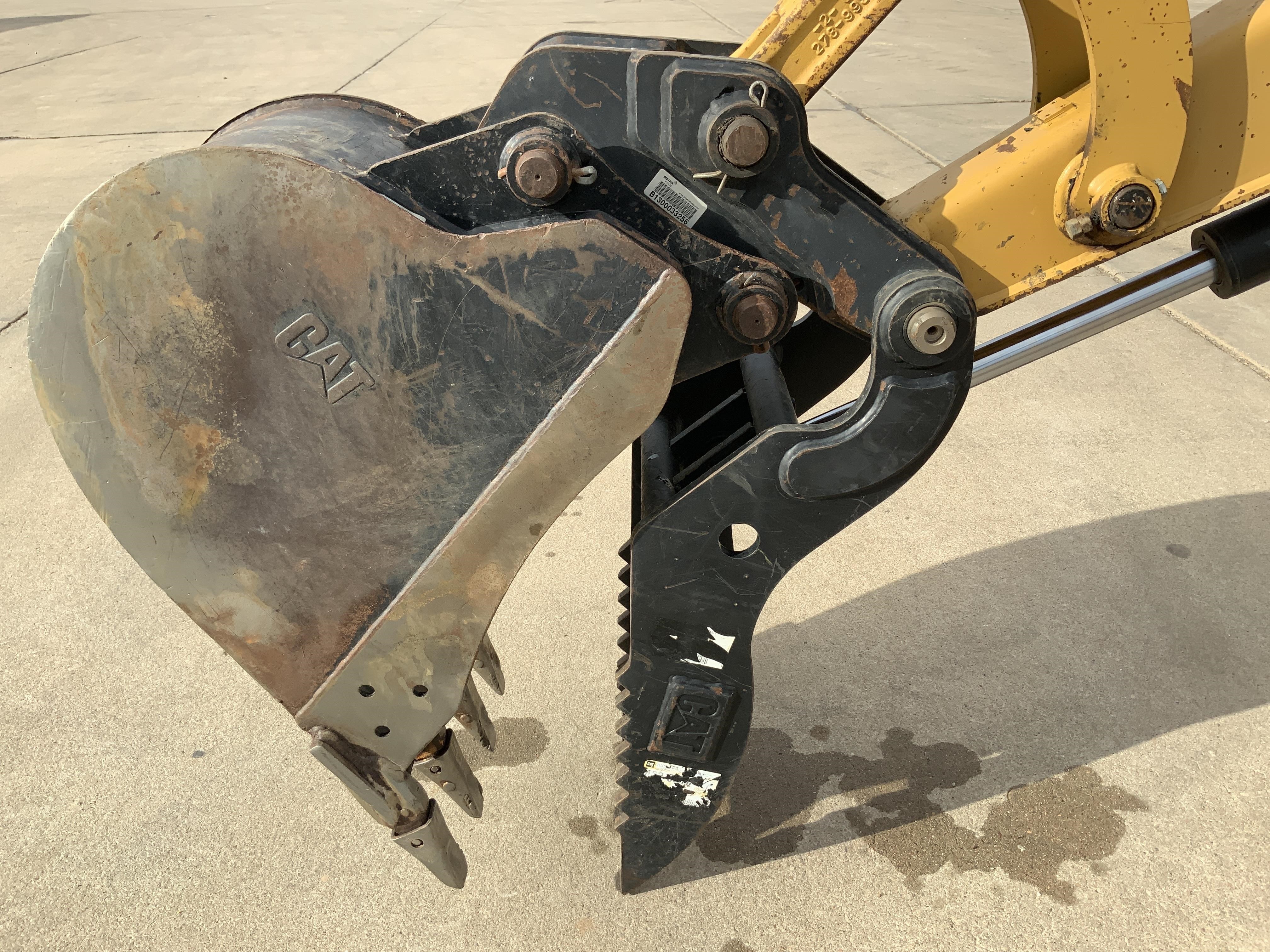 gallery 2014 Caterpillar 305E Mini Excavator