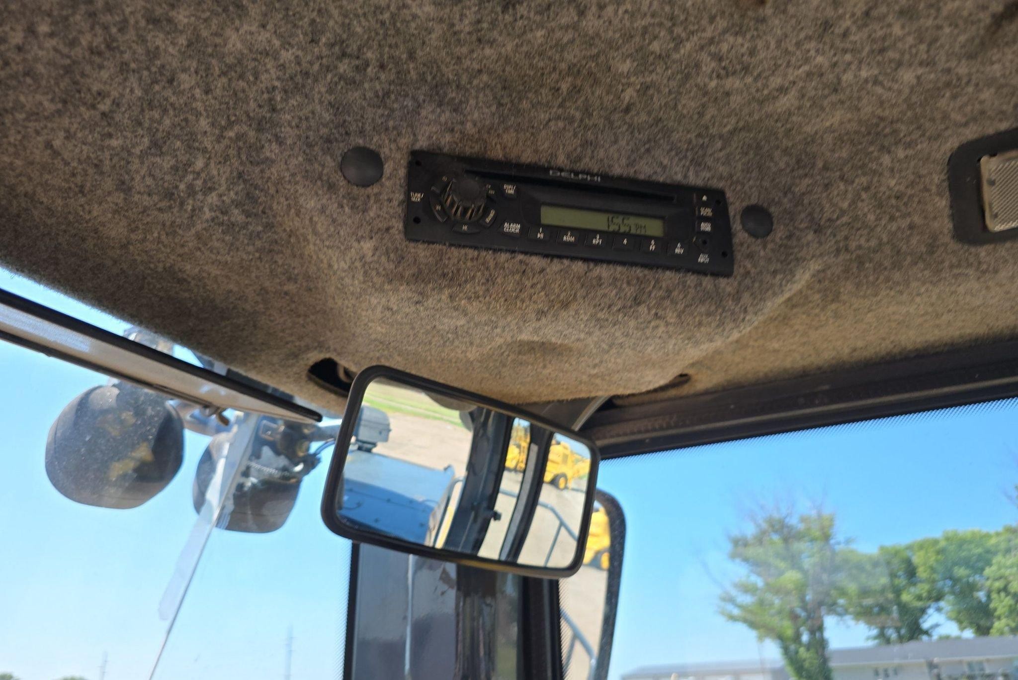 gallery 2014 John Deere 824K Wheel Loader