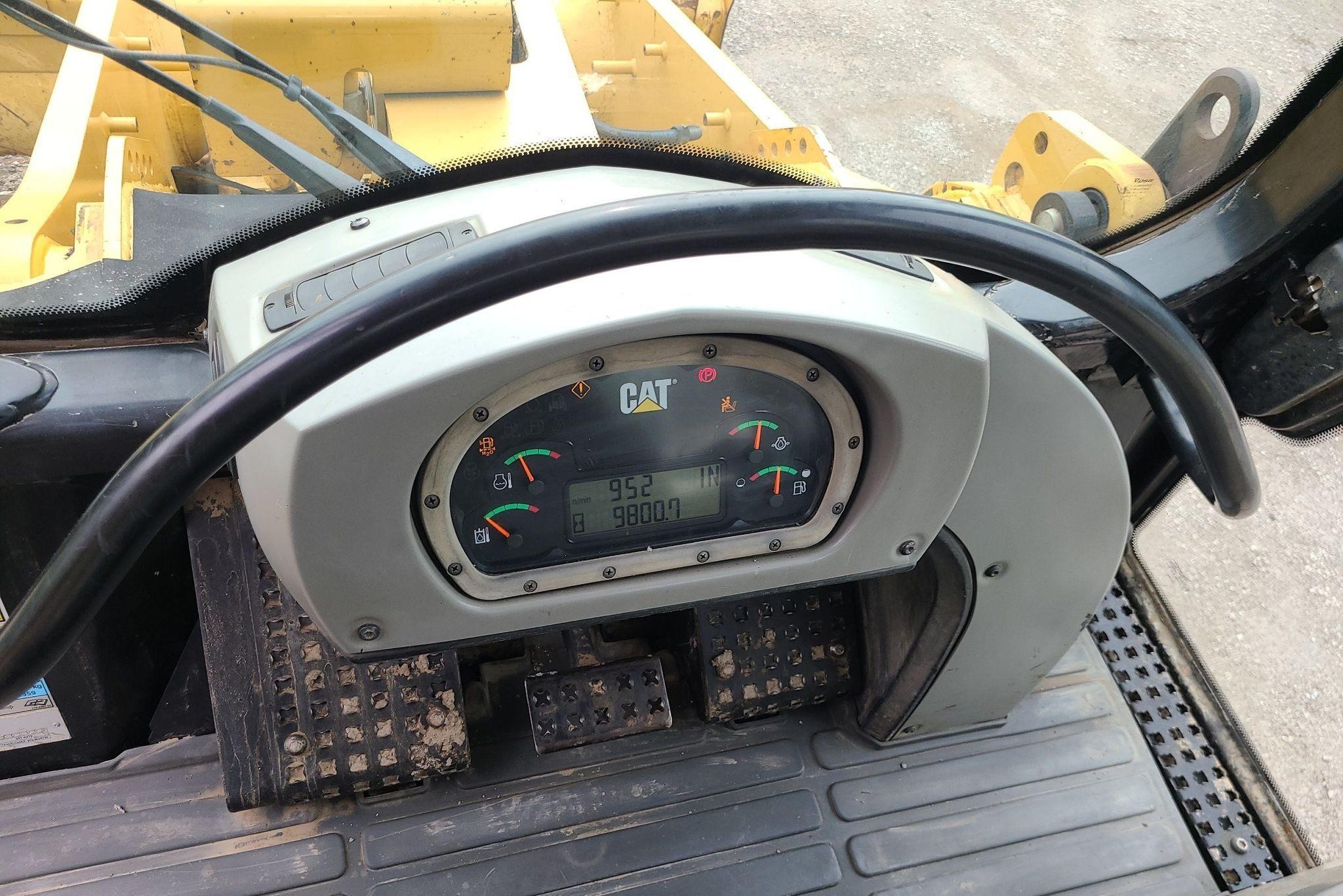 gallery 2008 Caterpillar 963D track loader
