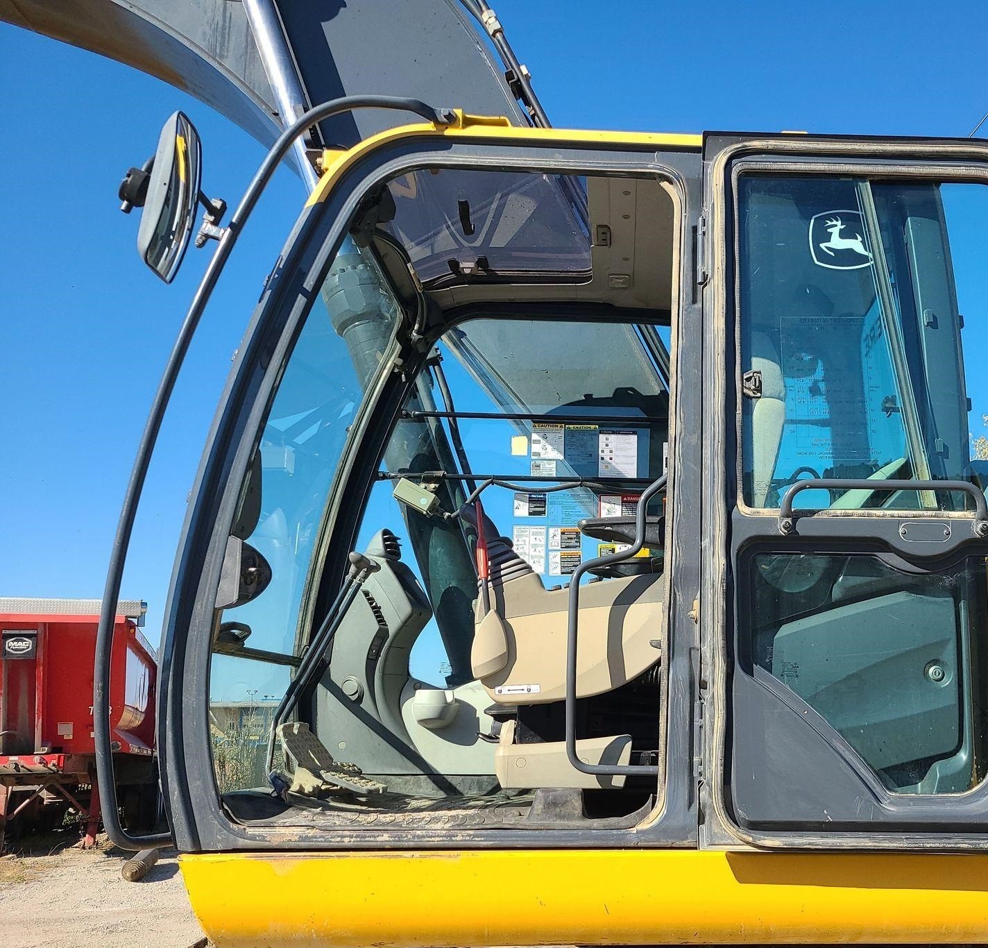 gallery 2014 John Deere 350G LC excavator