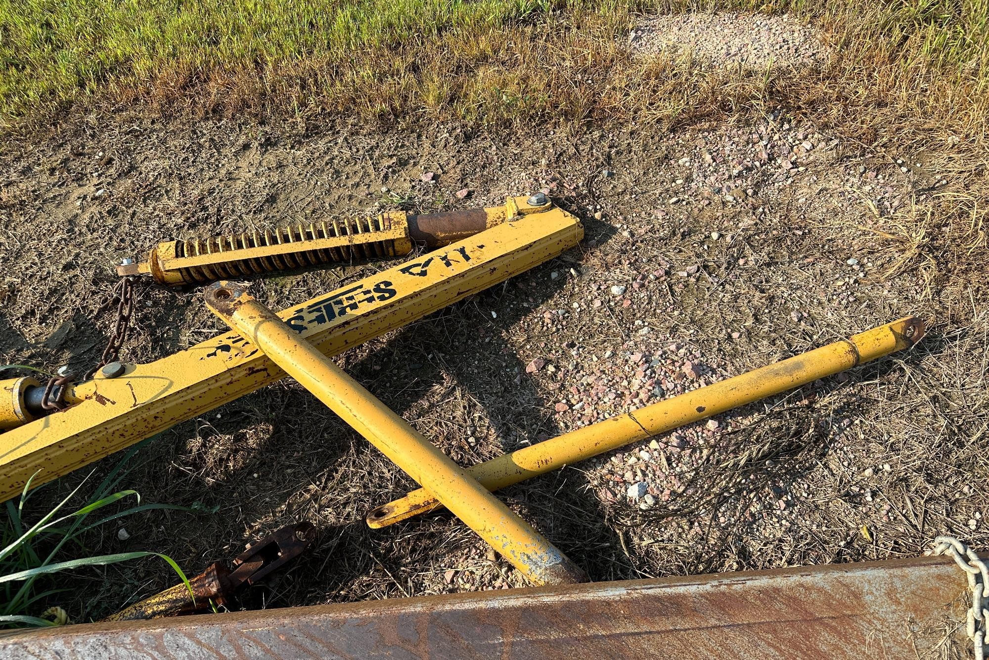 gallery 2014 Caterpillar 140M2 VHP Plus Motor Grader