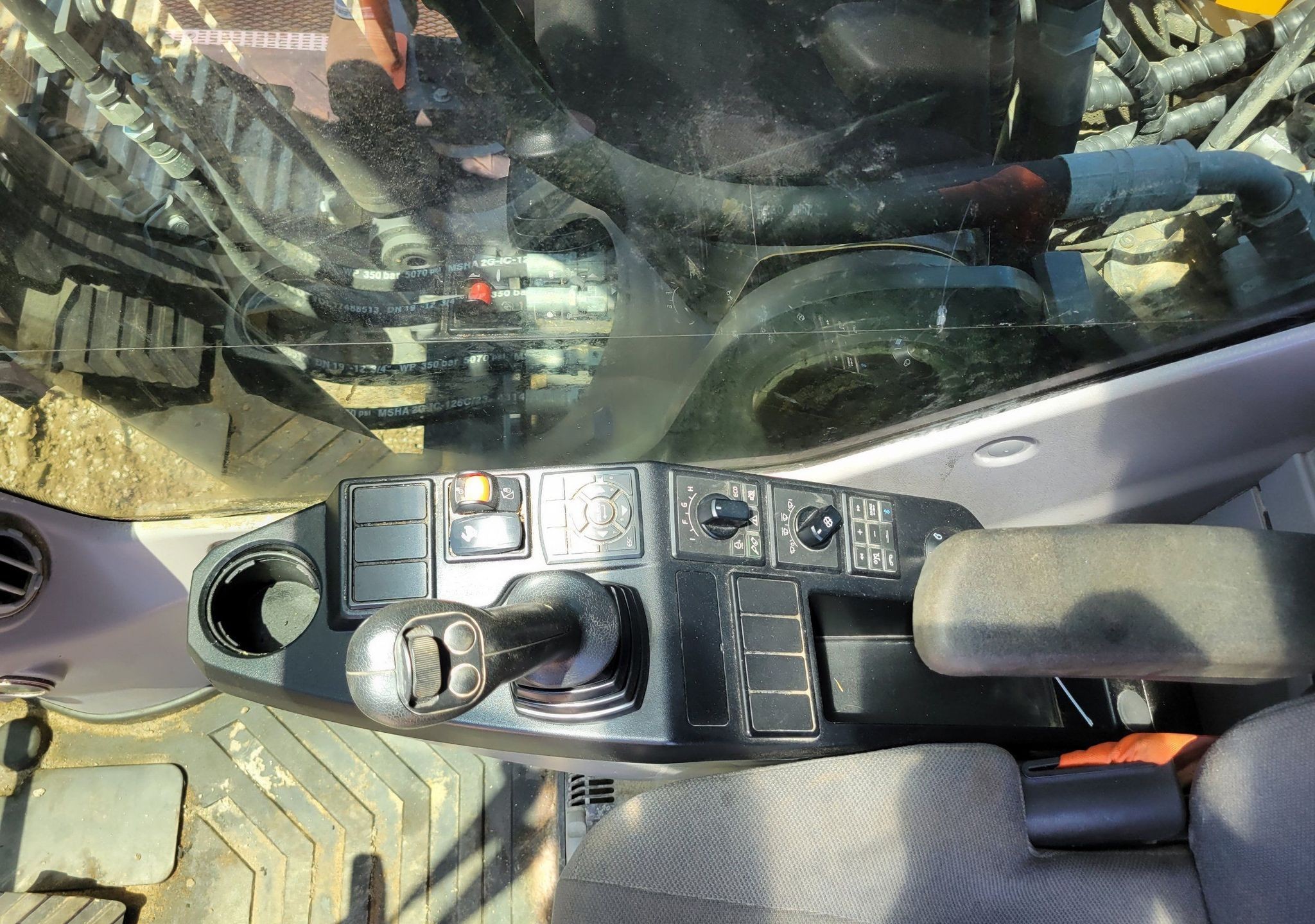 gallery 2020 Volvo EC160EL excavator