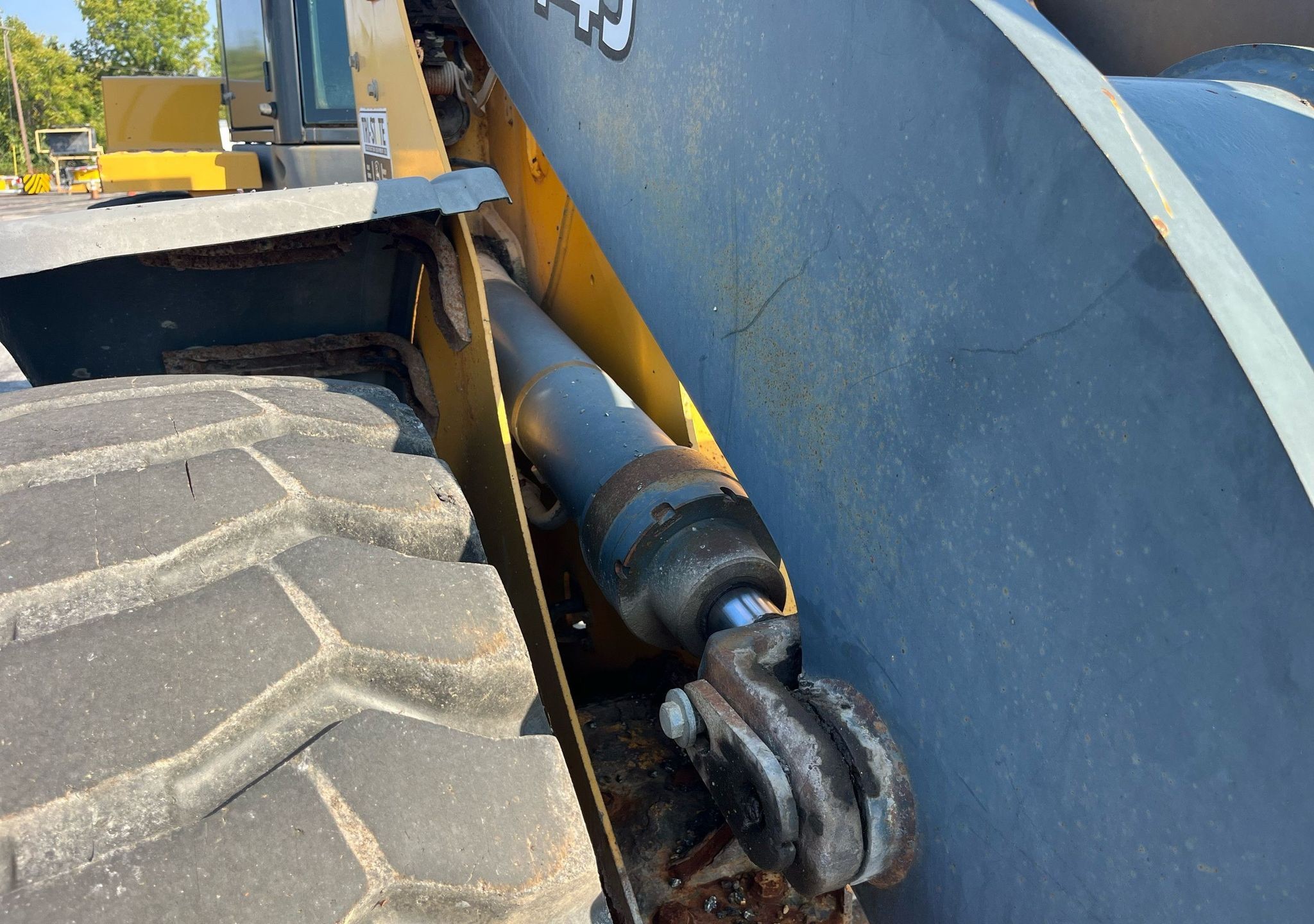 gallery 2005 John Deere 544J wheel loader