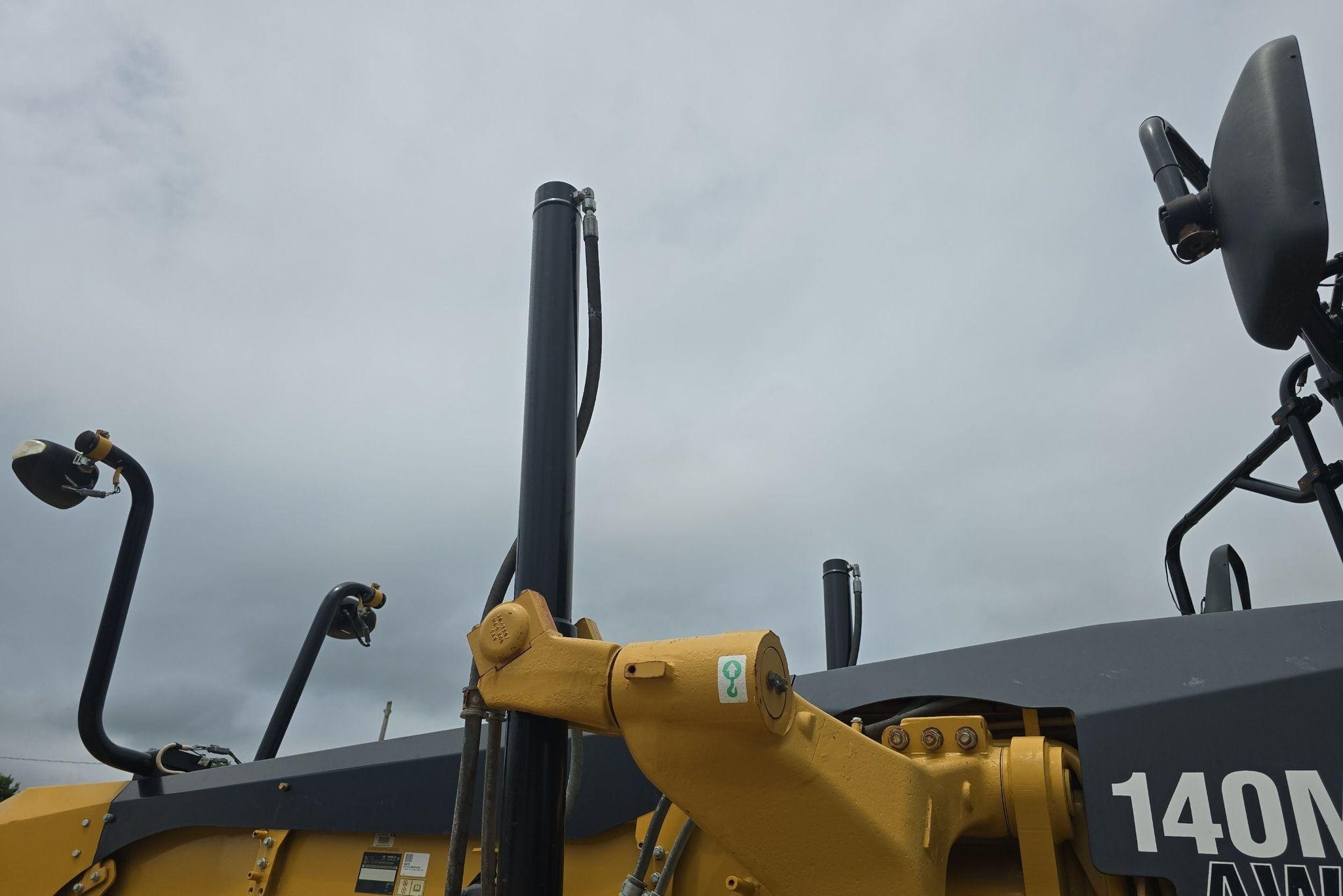 gallery 2012 Caterpillar 140M2 motor grader
