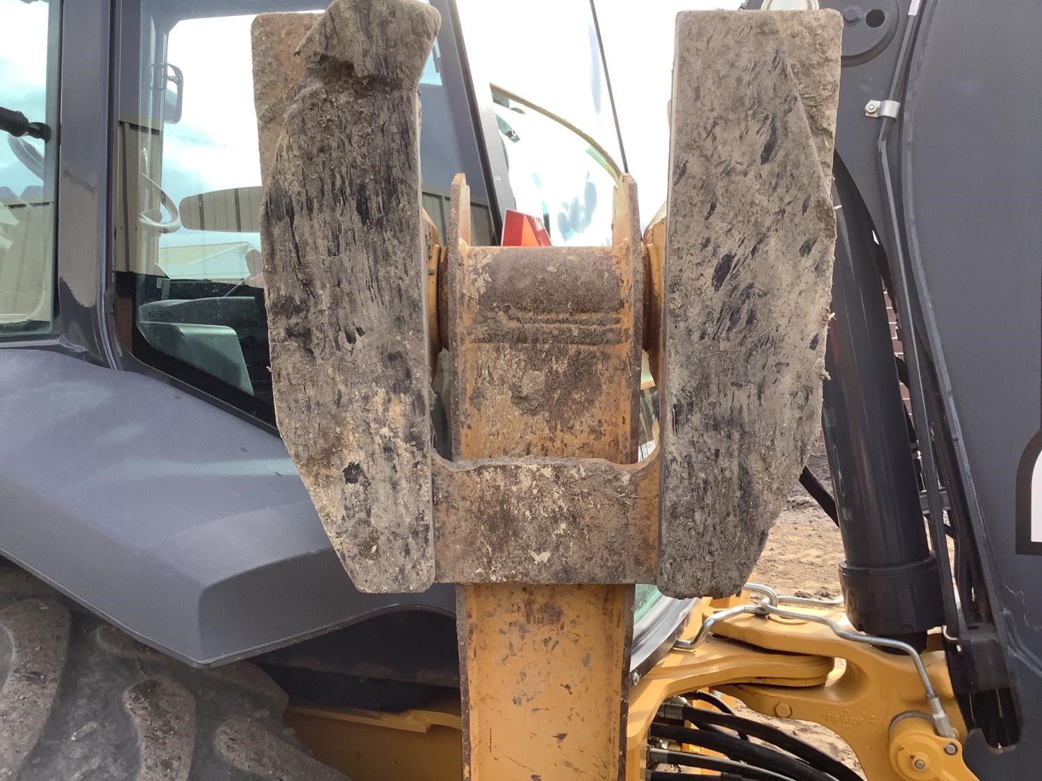 gallery 2015 John Deere 310SL 4x4 Loader Backhoe WExtendahoe, Compactor & Bucket