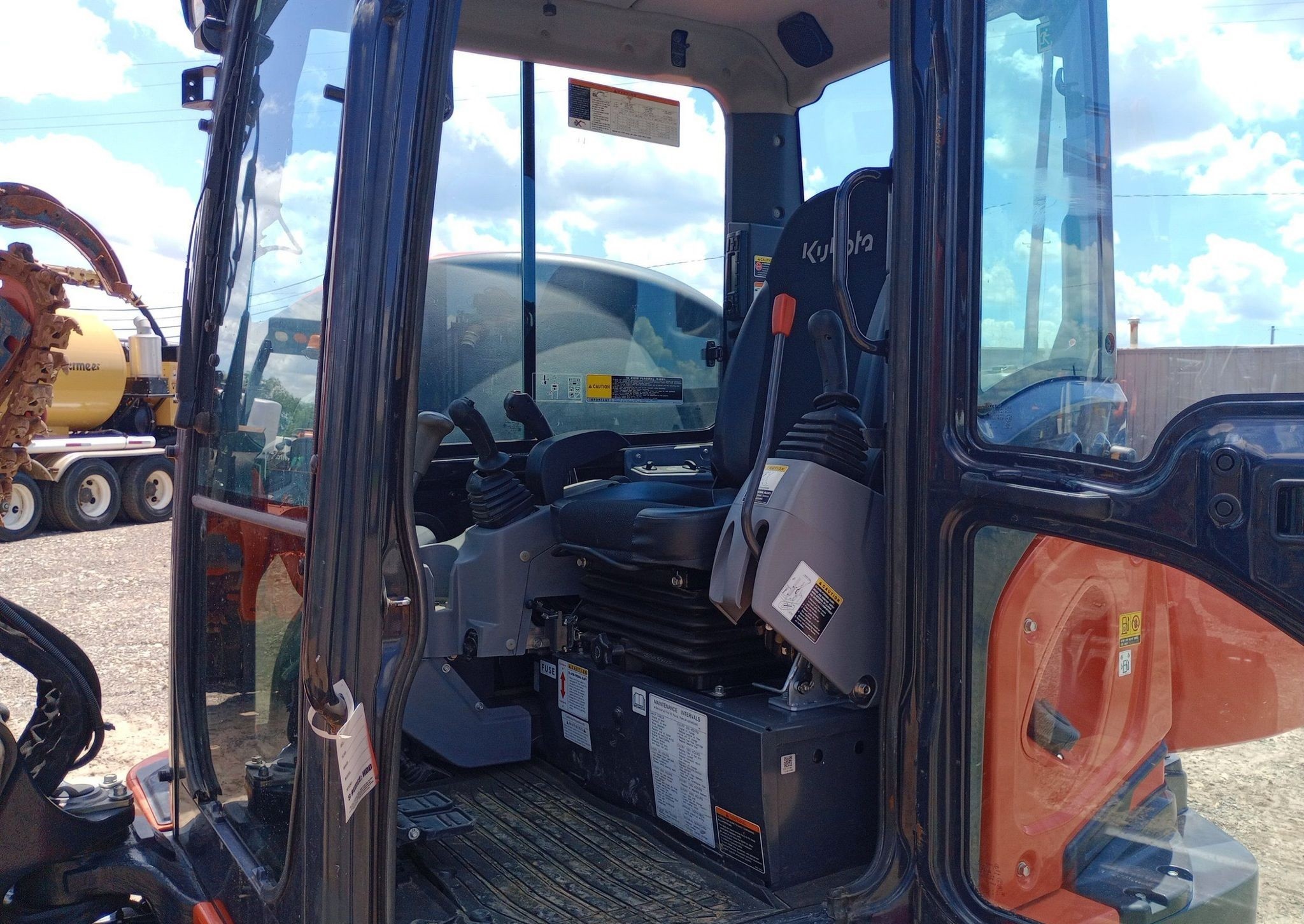 gallery 2020 Kubota KX057-4 mini excavator