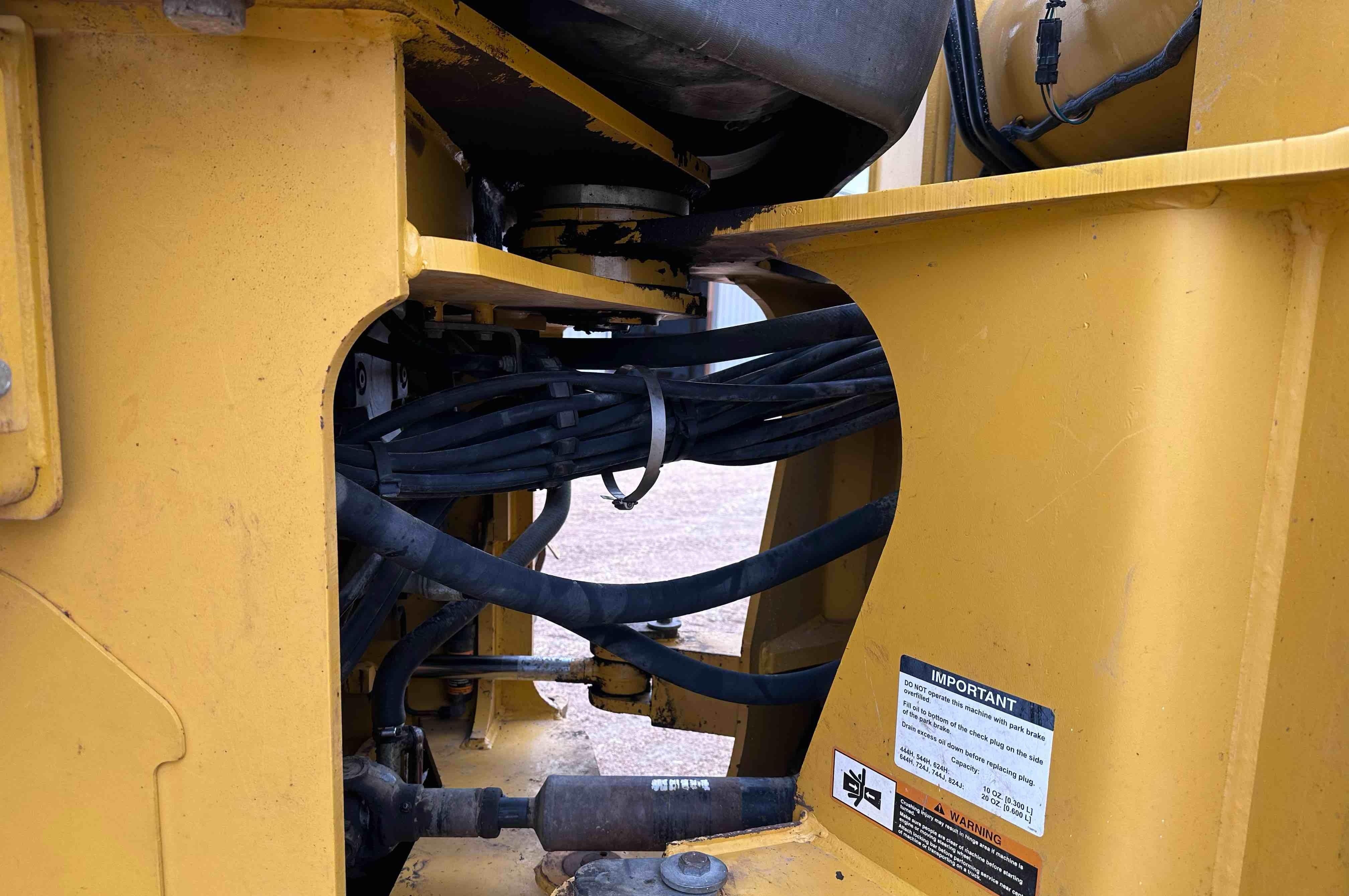 gallery 2004 John Deere 624J Wheel Loader W4-IN-1 Bucket