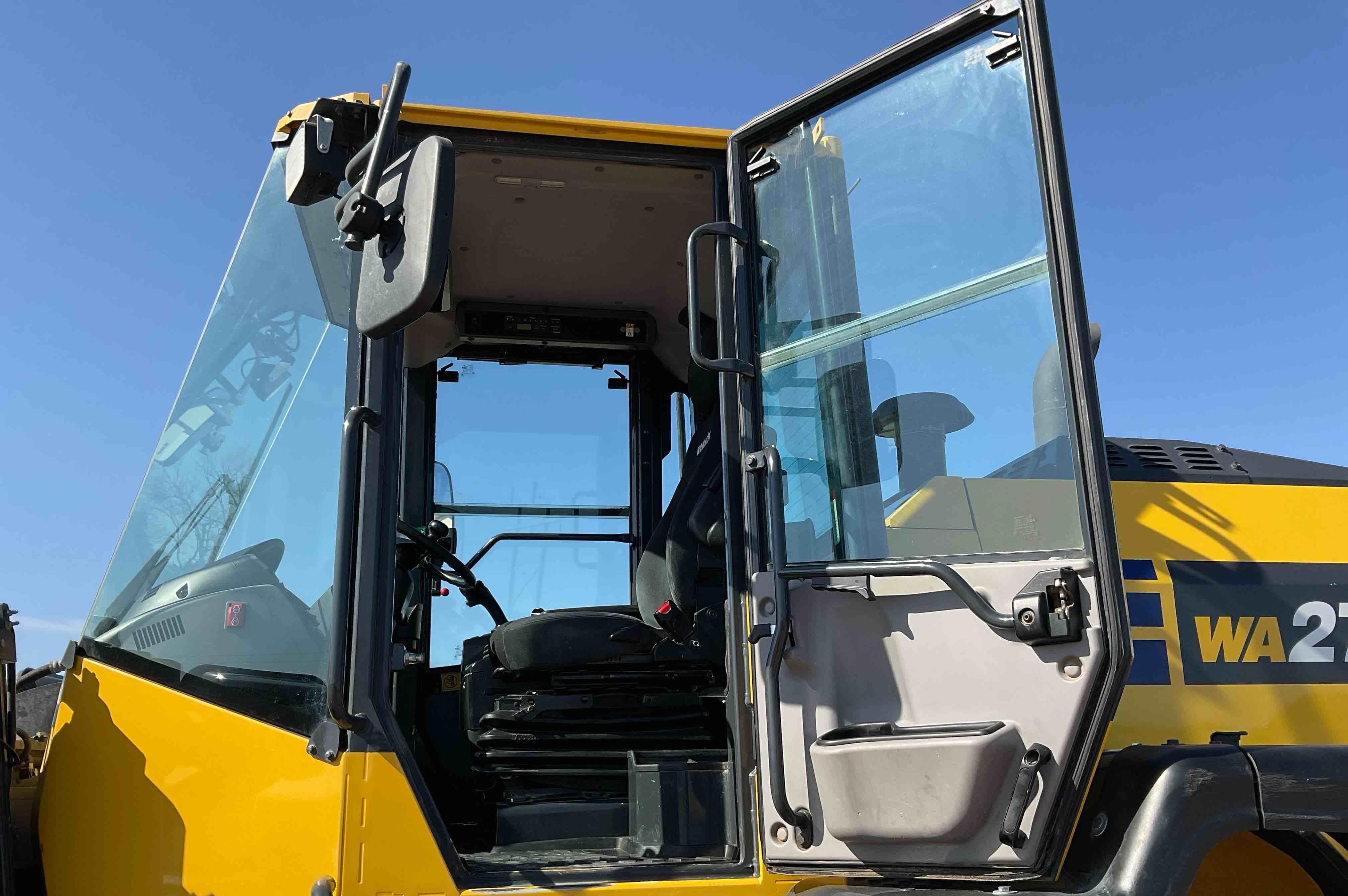 gallery 2019 Komatsu WA270-8 Wheel Loader
