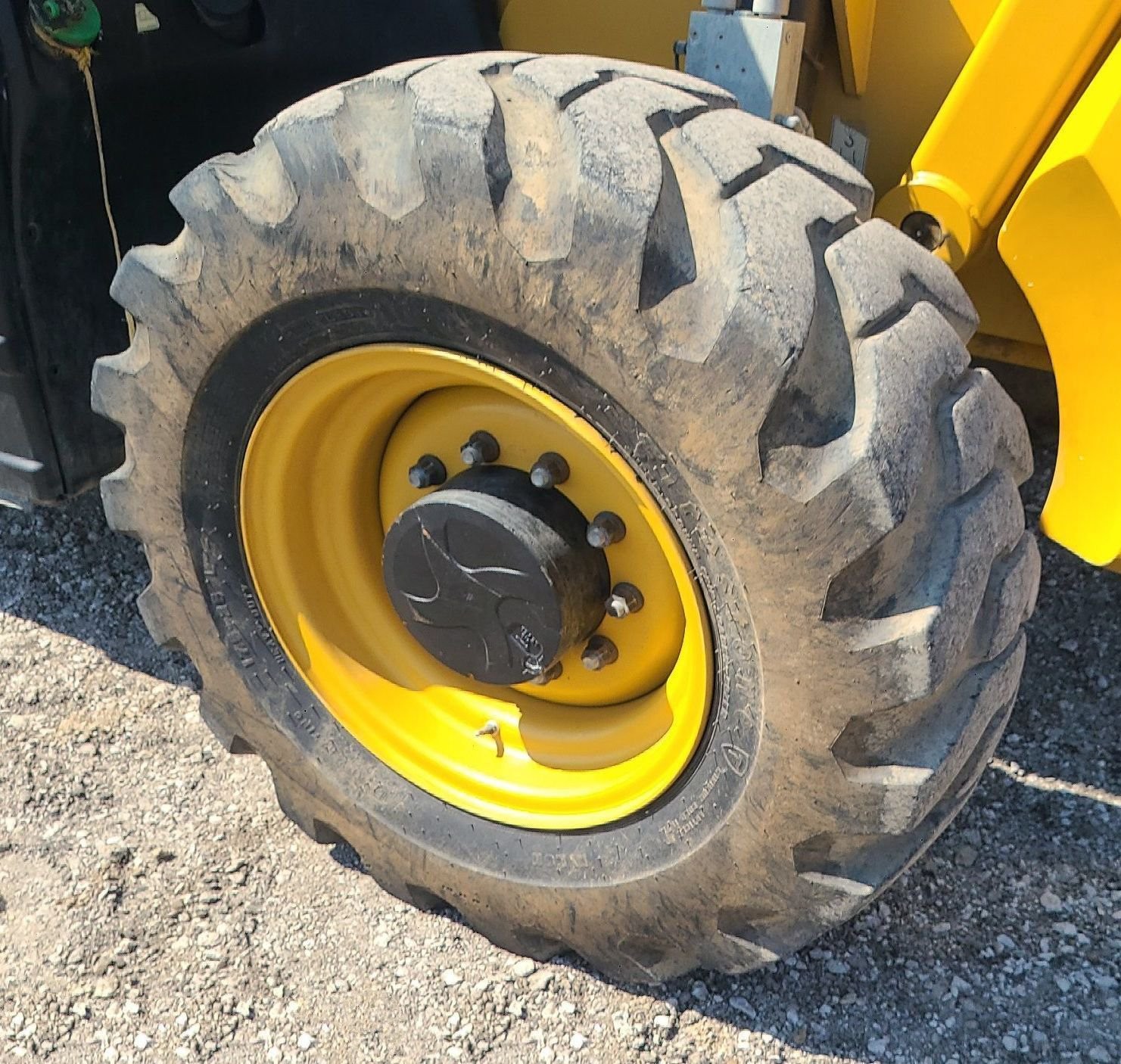 gallery 2018 Caterpillar TL1255D telehandler