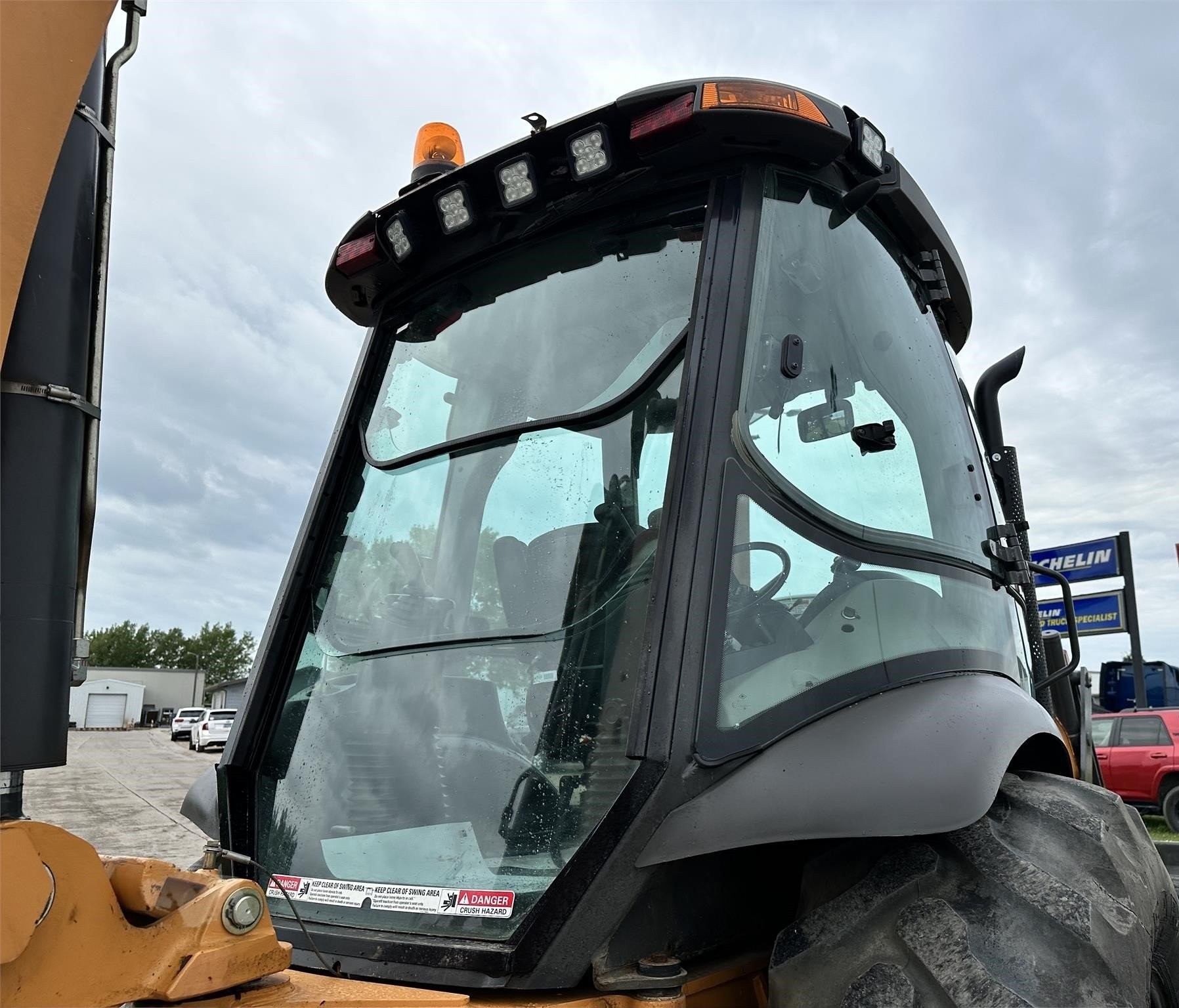 gallery 2019 Case 590SN 4x4 Backhoe Loader