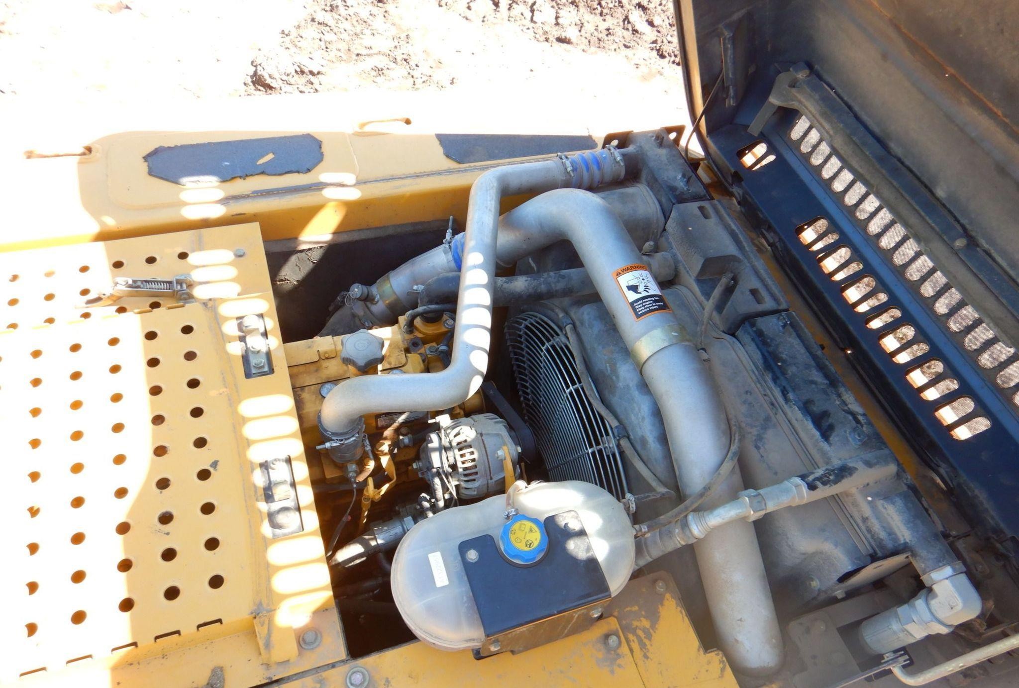 gallery 2011 John Deere 200DLC  excavator
