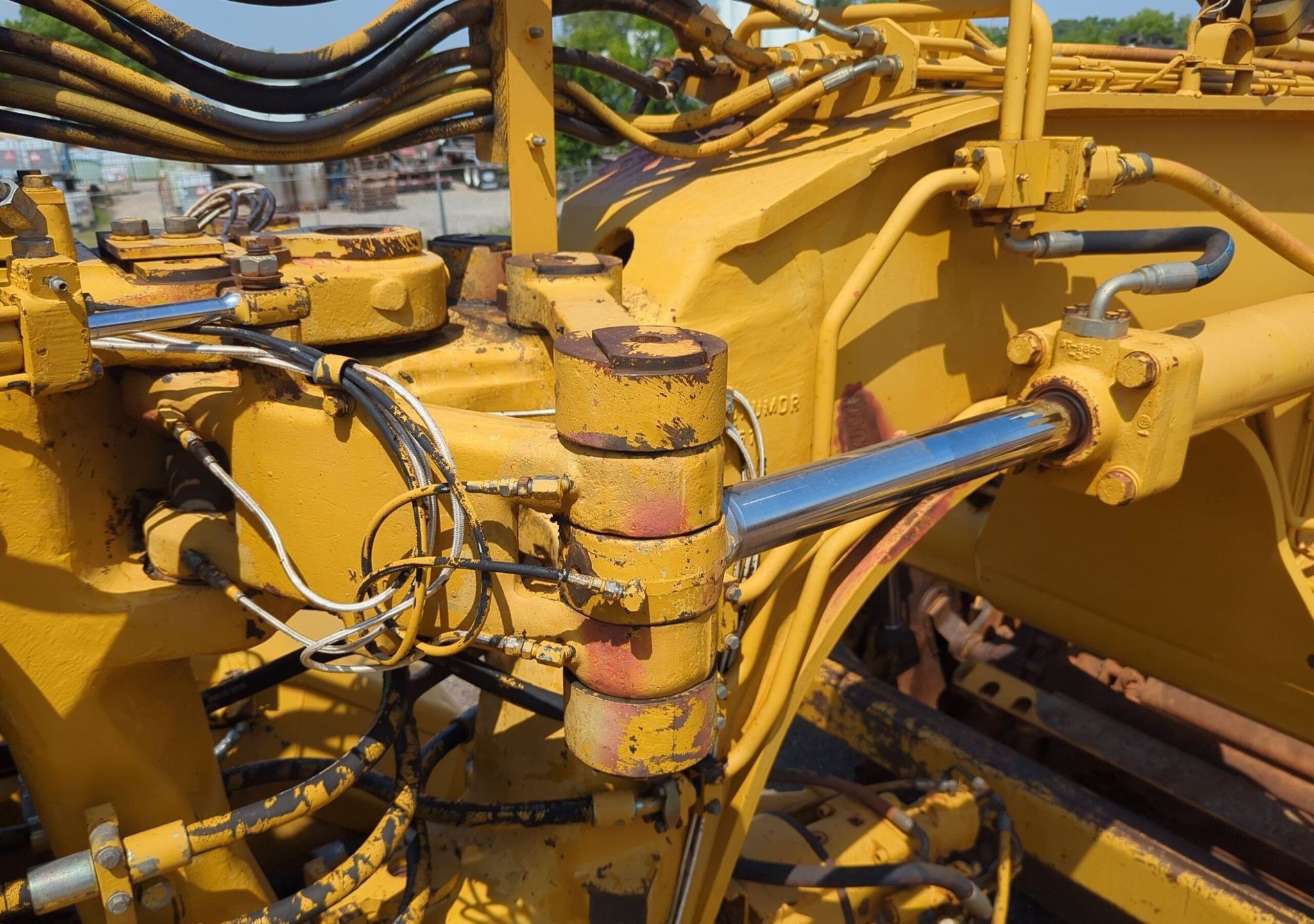 gallery 1995 Caterpillar 623F Elevating Scraper