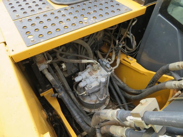 gallery 2012 John Deere 200D LC excavator