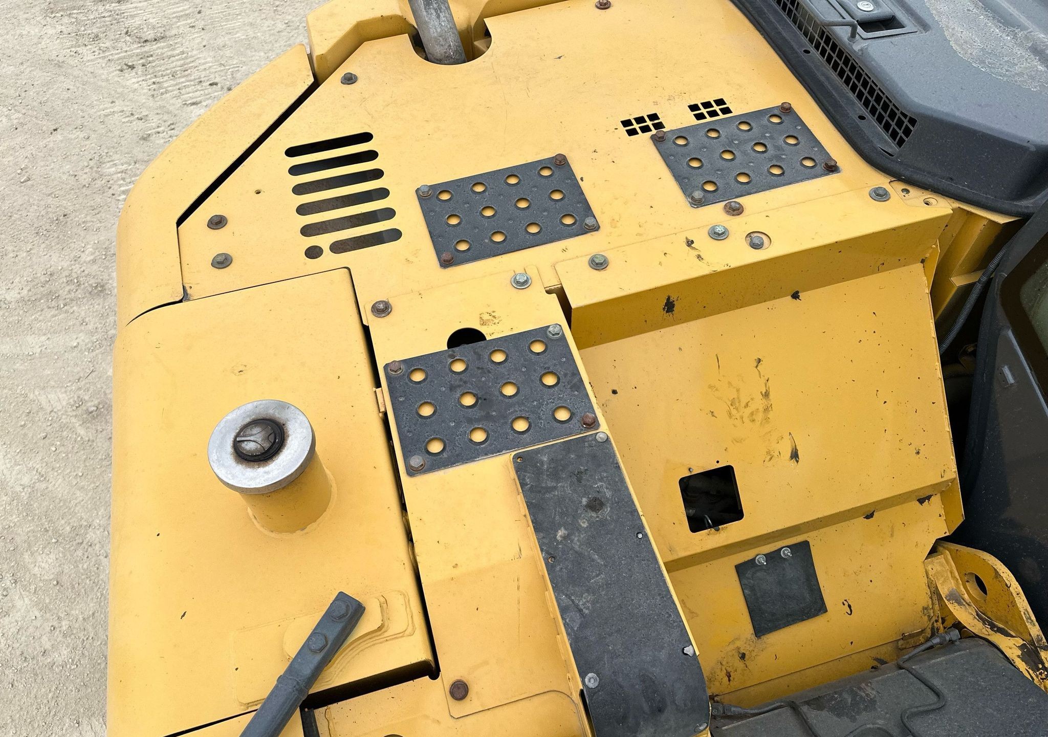 gallery 2012 John Deere FF135DX excavator