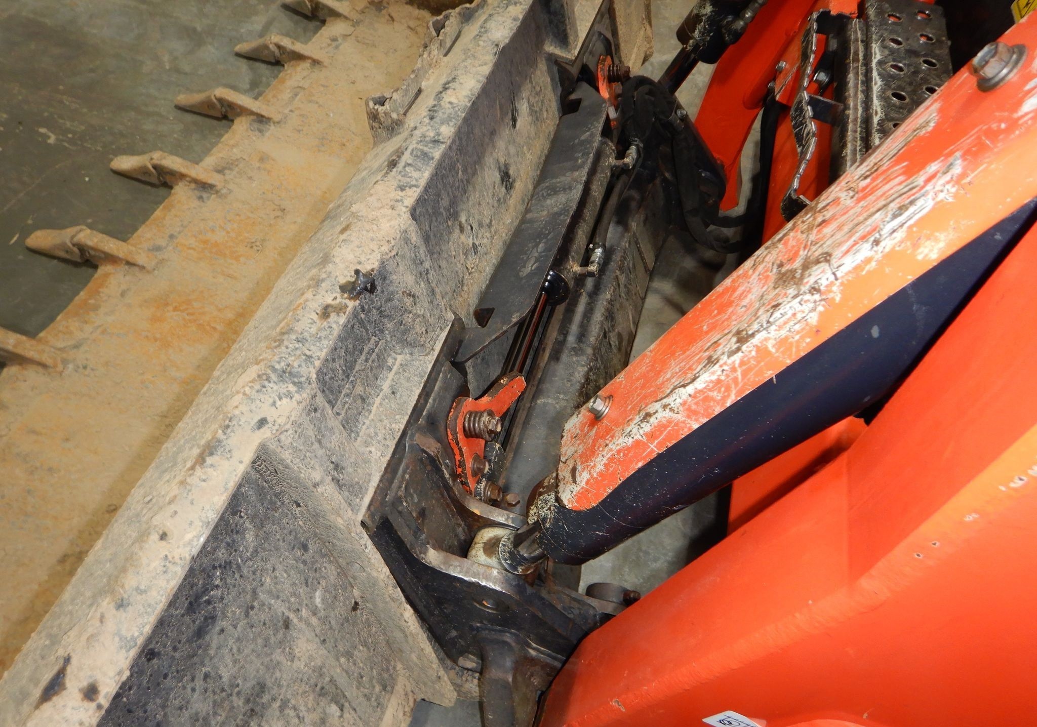 gallery 2019 Kubota SVL95-2S tracked skid steer loader